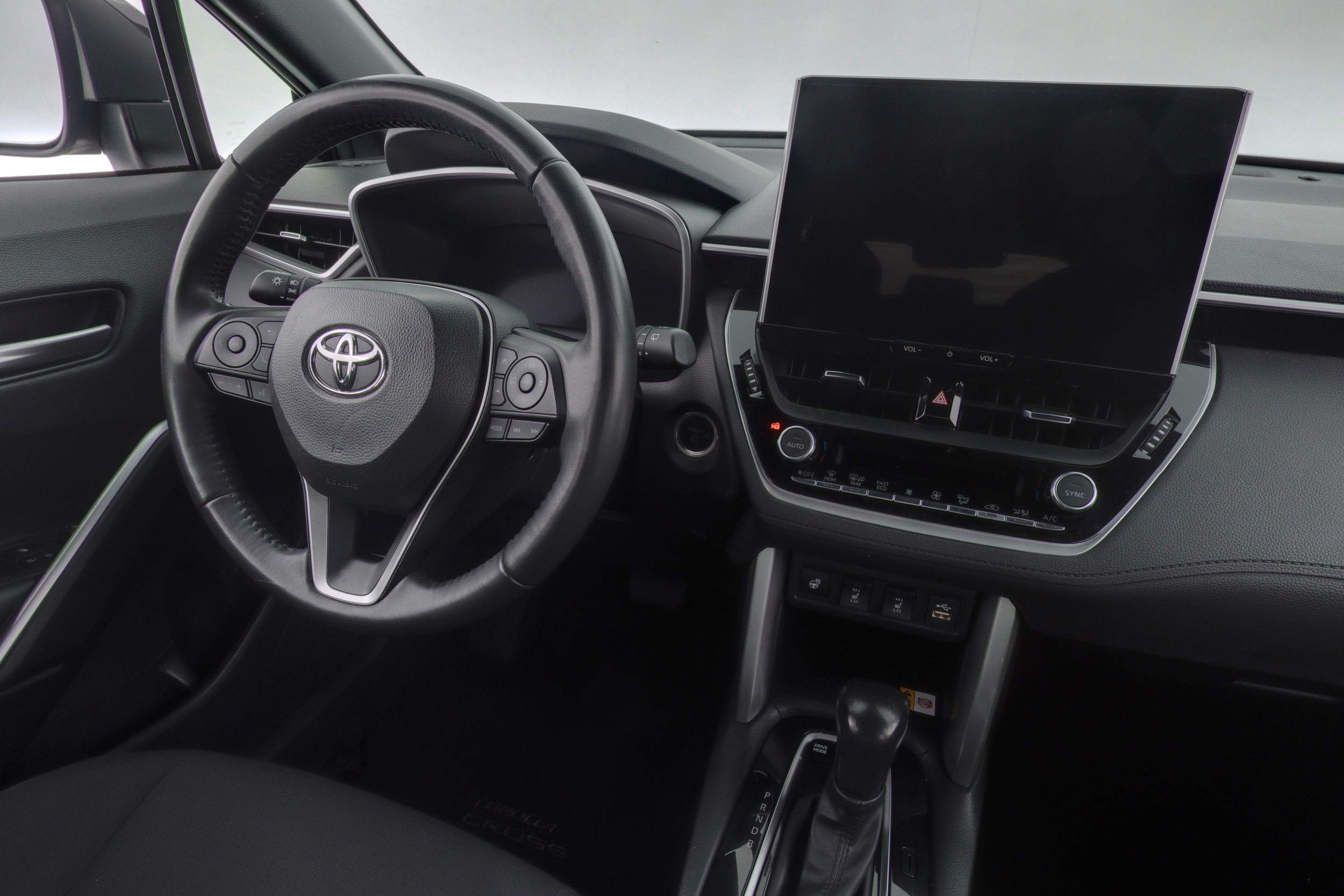 TOYOTA Corolla Cross 2023