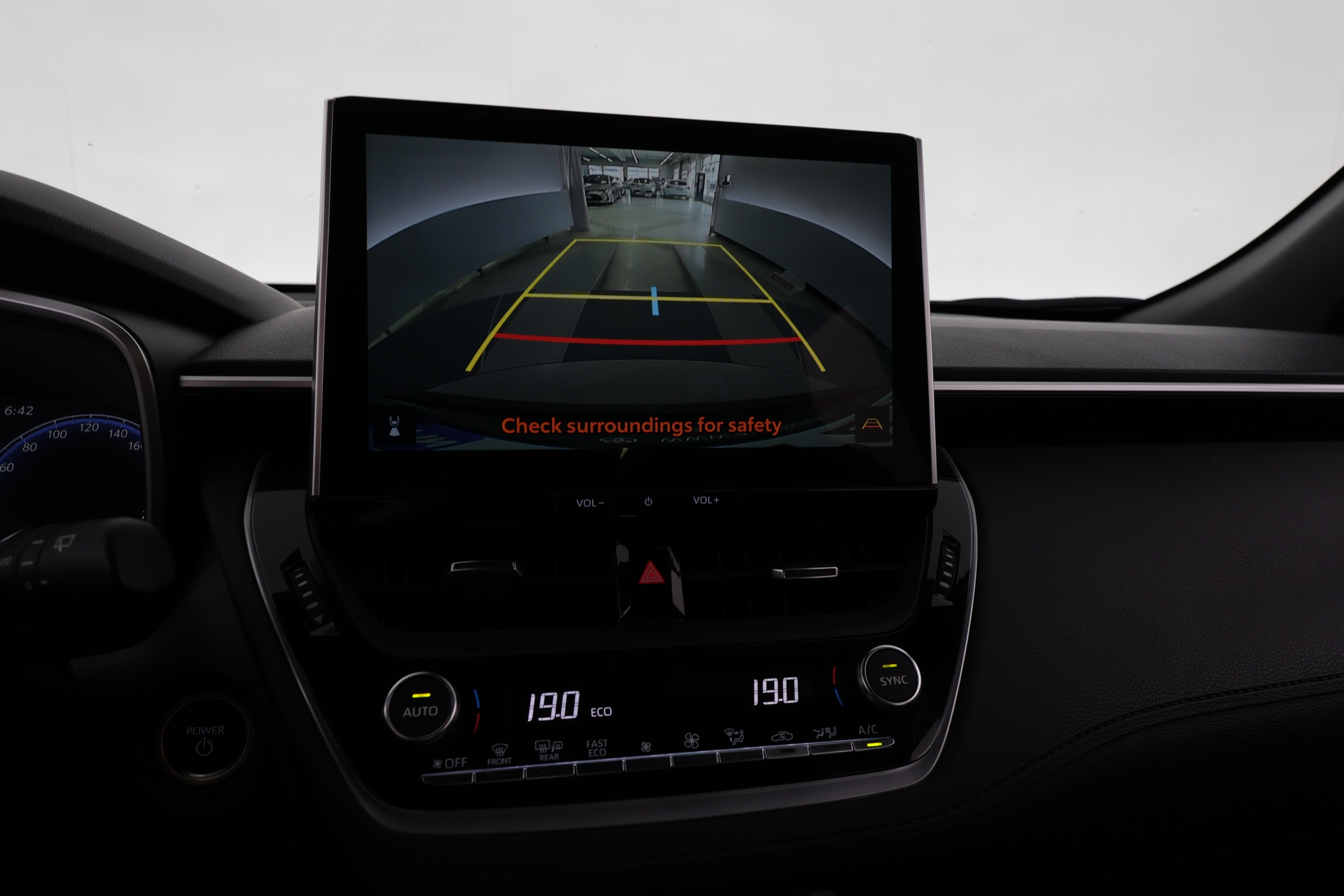 TOYOTA Corolla Cross 2023