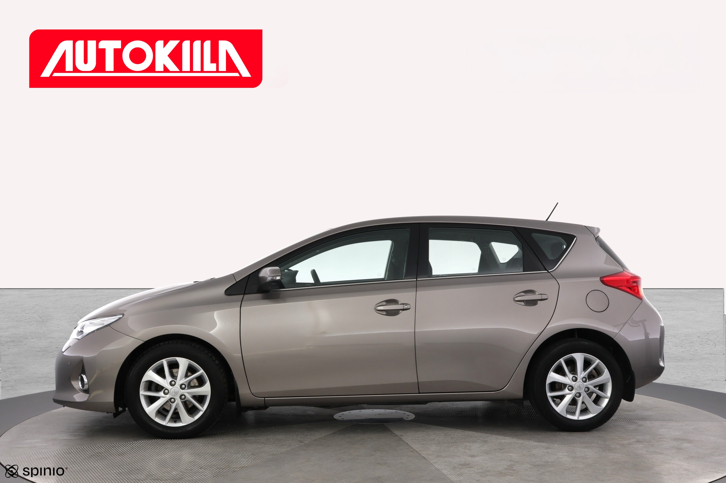 TOYOTA AURIS 2013
