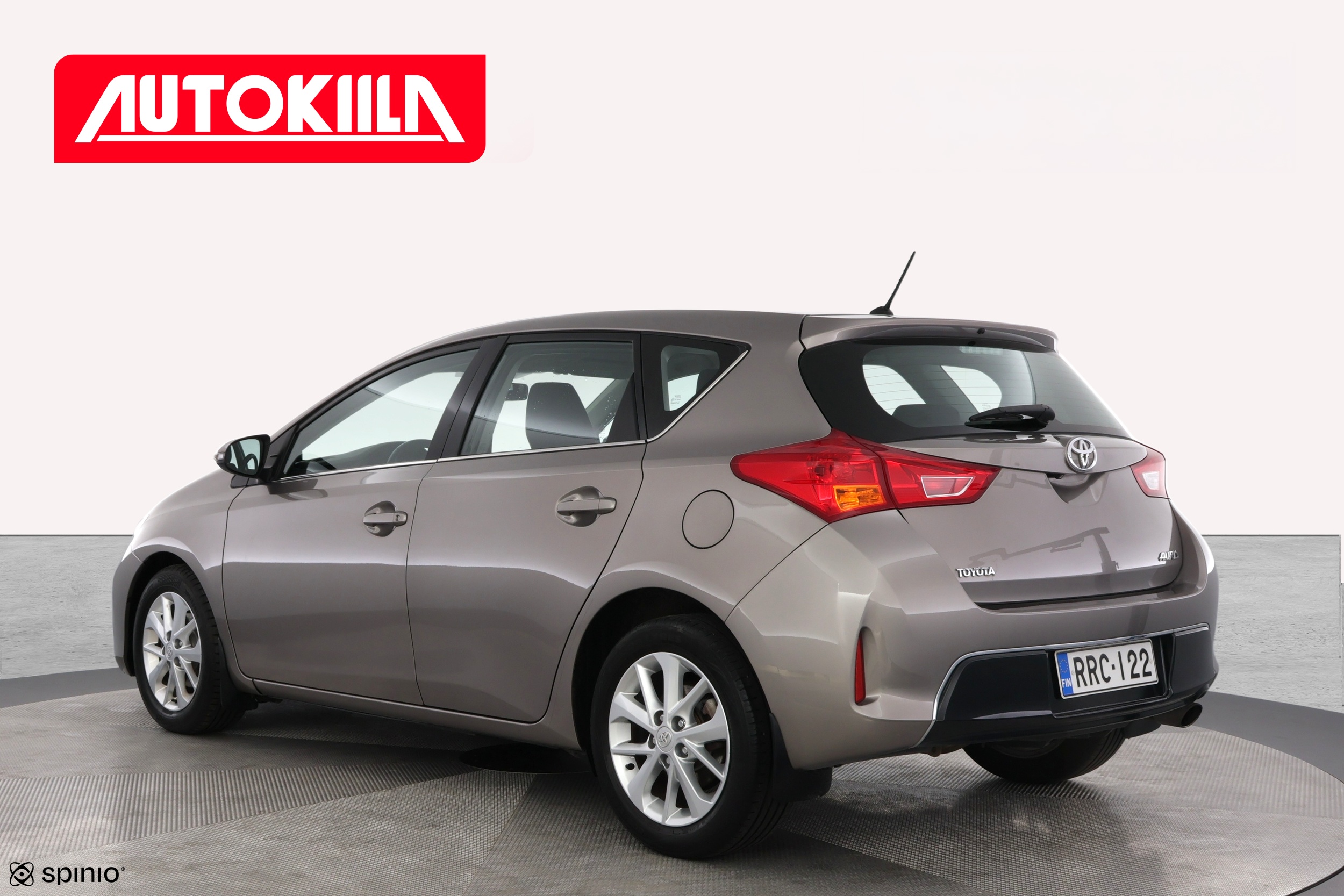 TOYOTA AURIS 2013