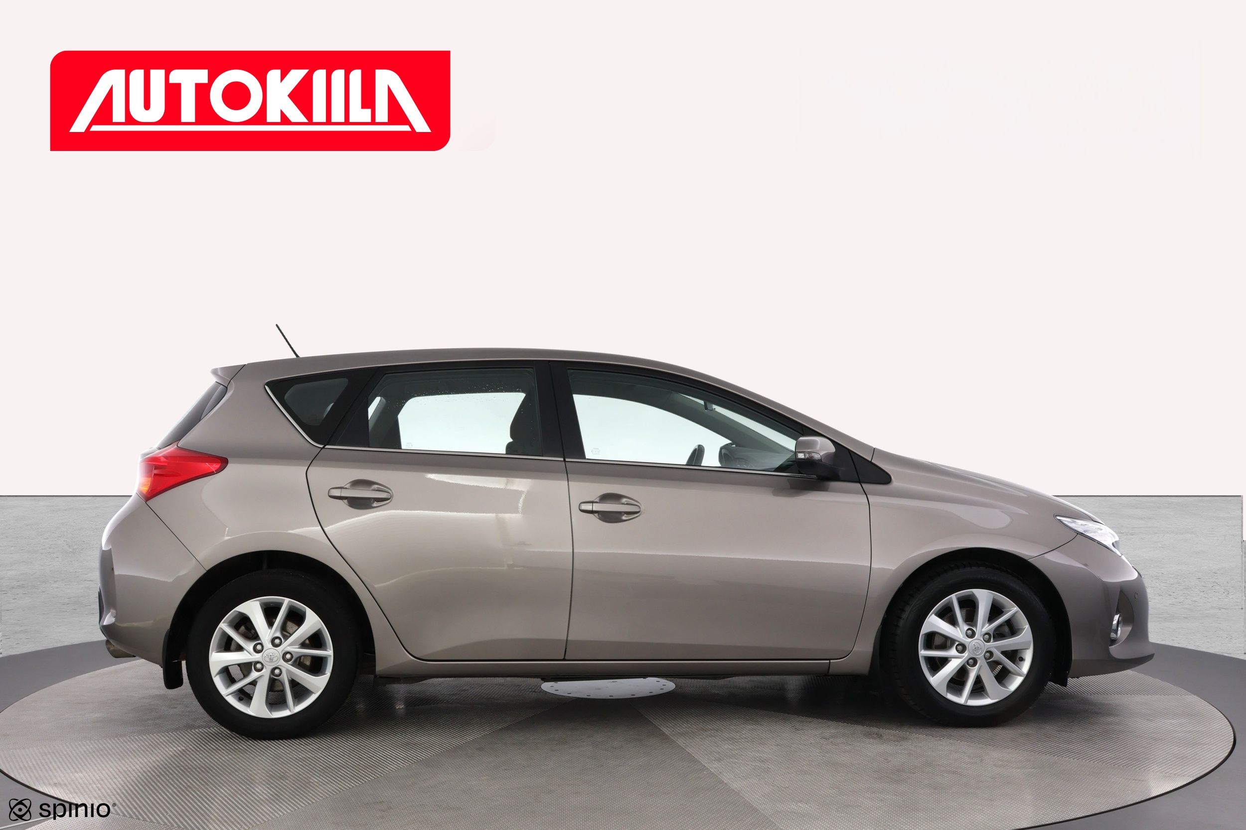 TOYOTA AURIS 2013