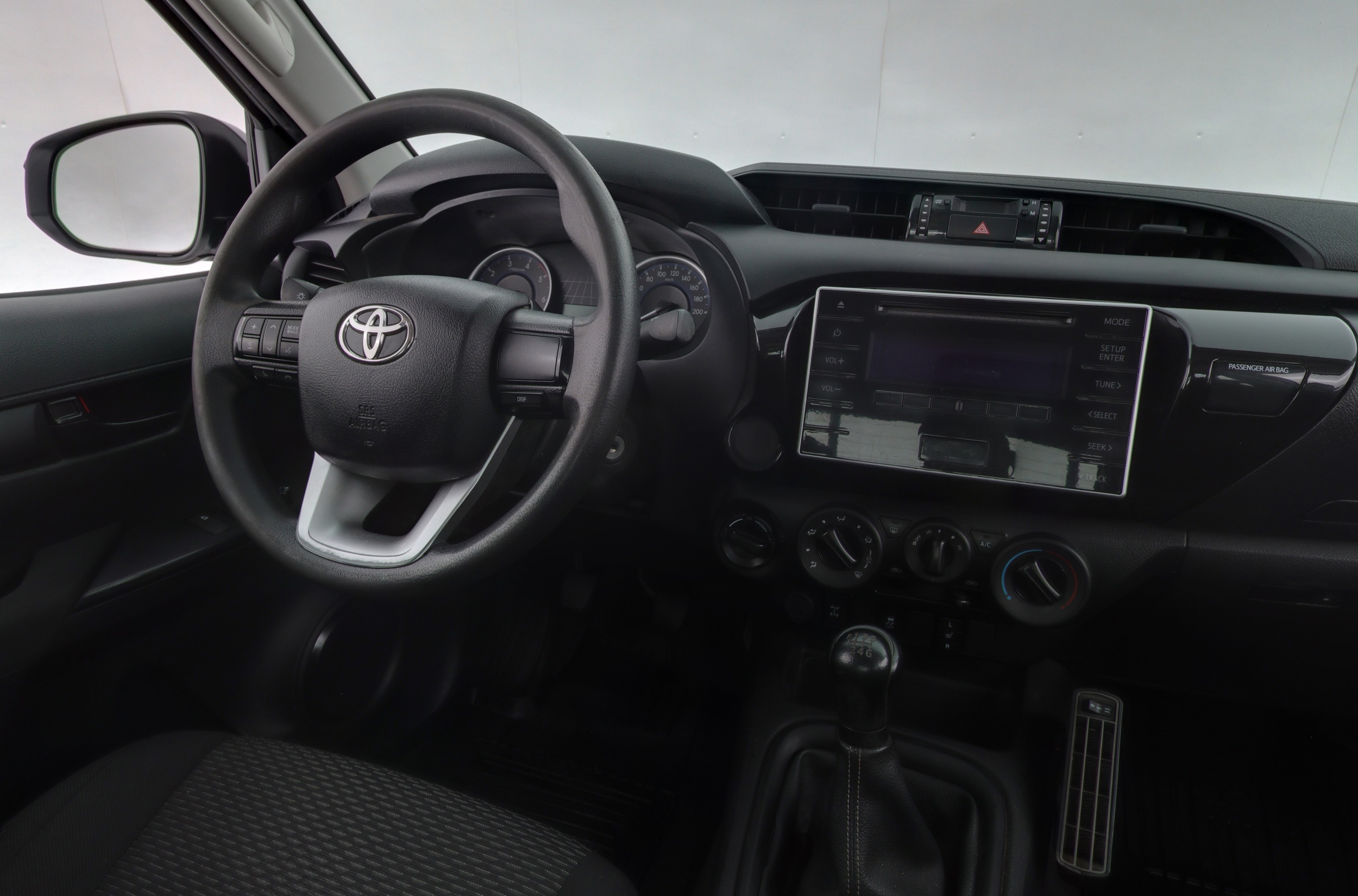 TOYOTA HILUX 2019