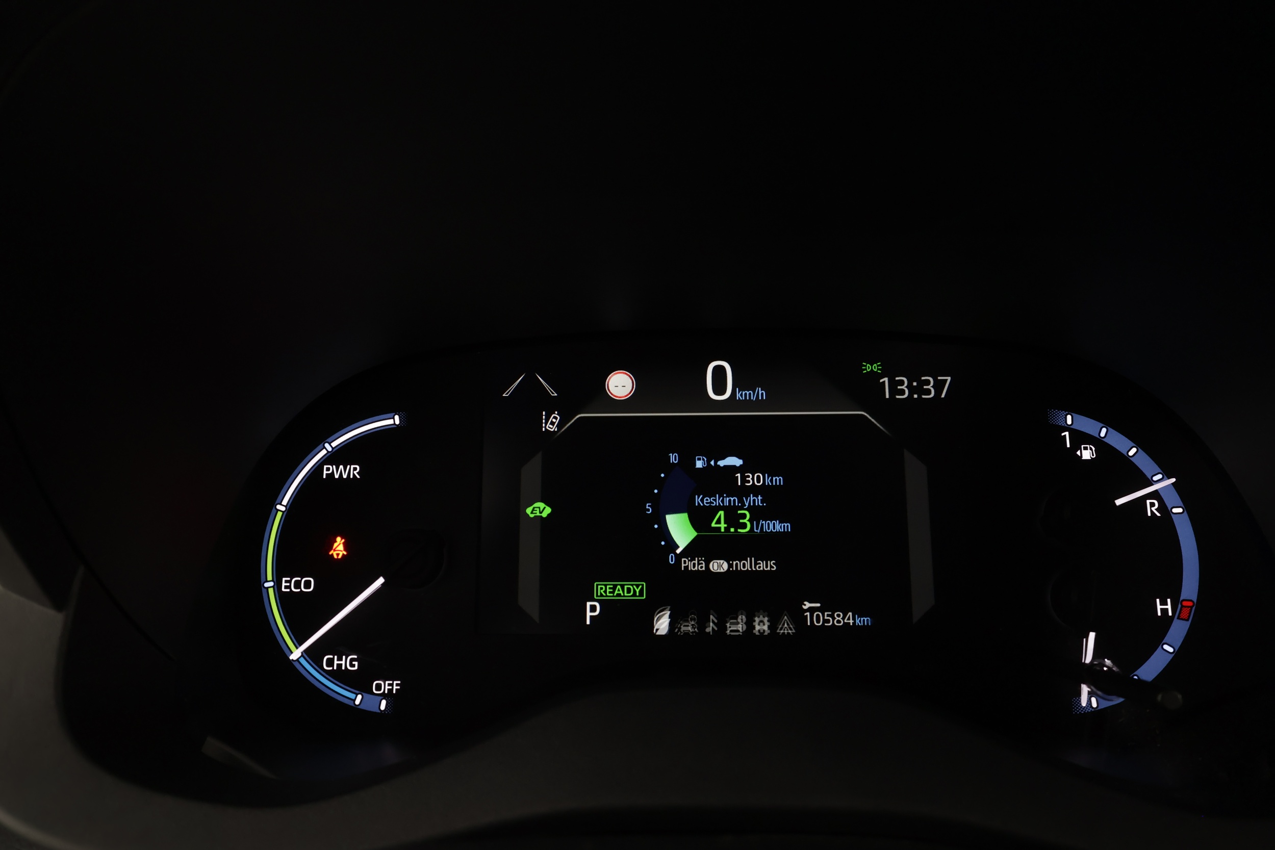 TOYOTA Yaris Cross 2024