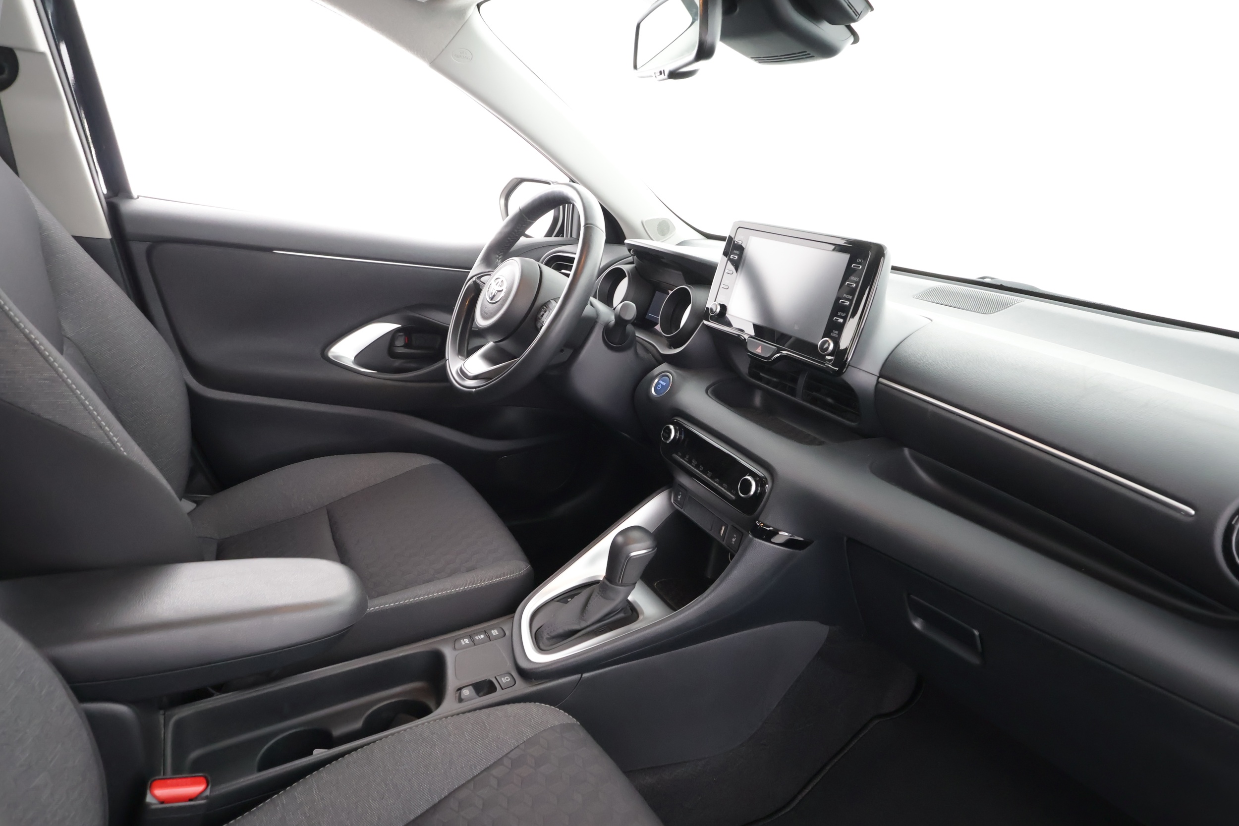 TOYOTA YARIS 2024