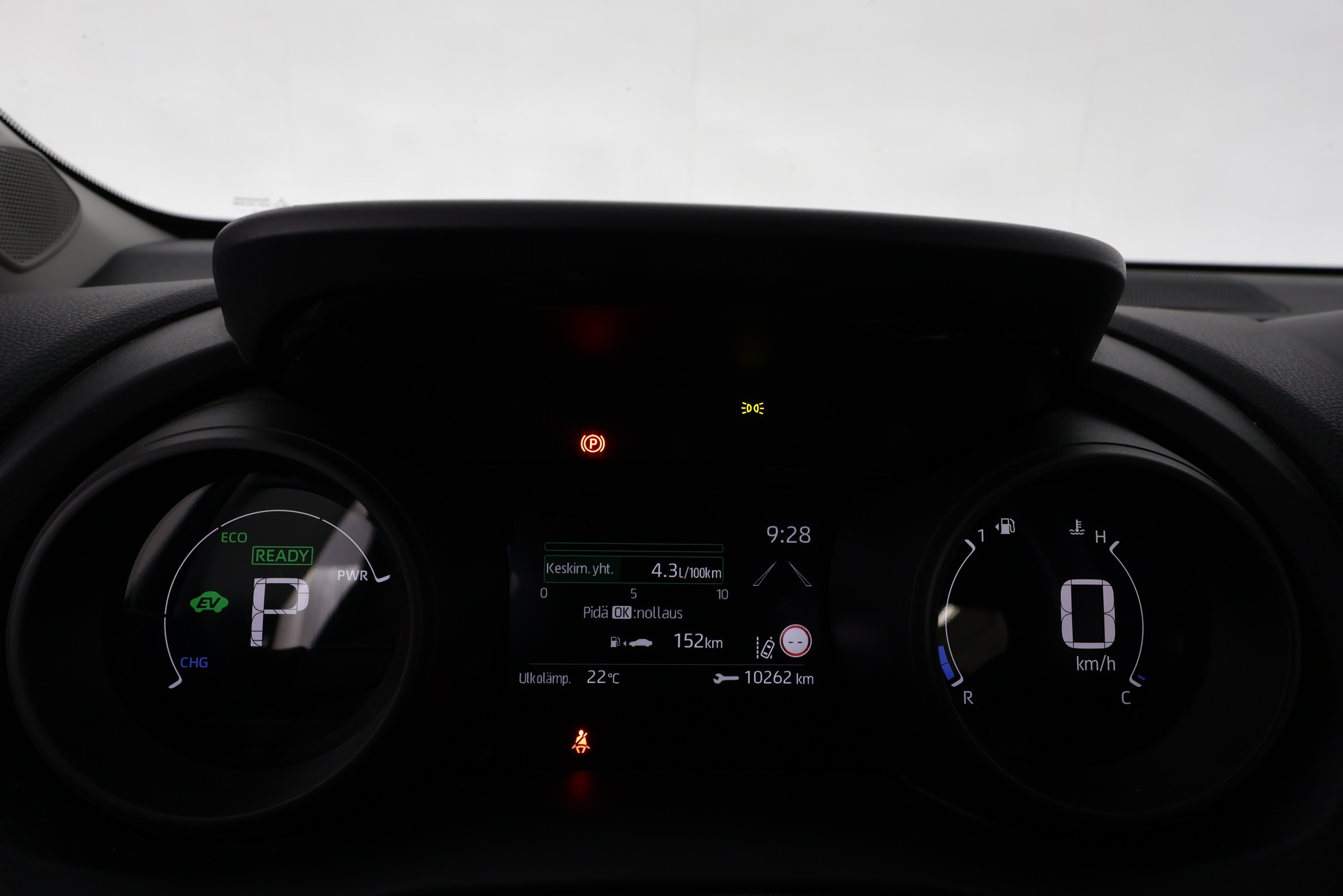 TOYOTA YARIS 2024