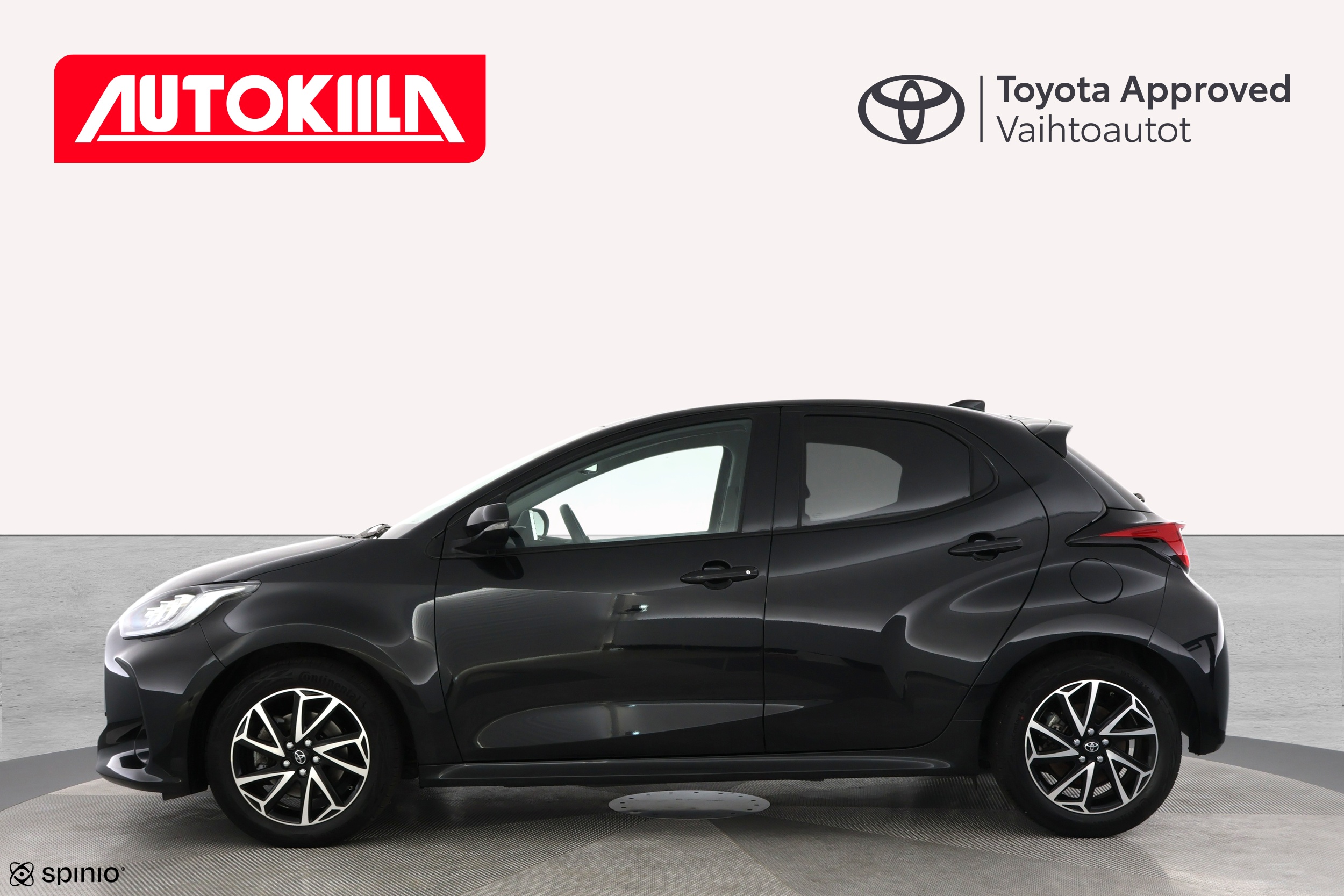 TOYOTA YARIS 2024