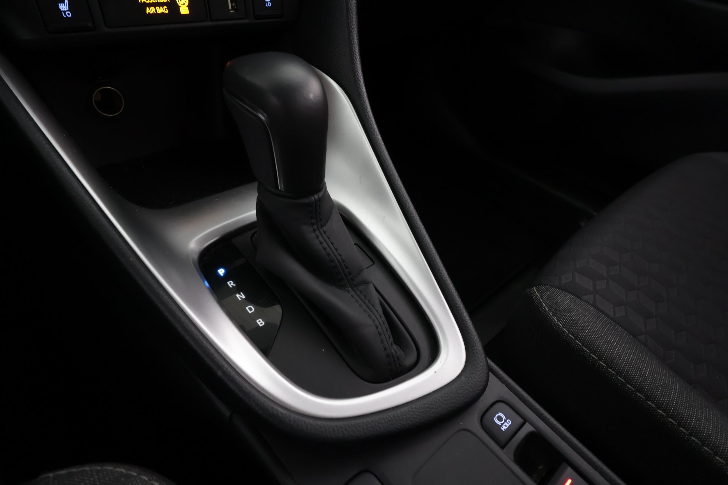 TOYOTA YARIS 2024