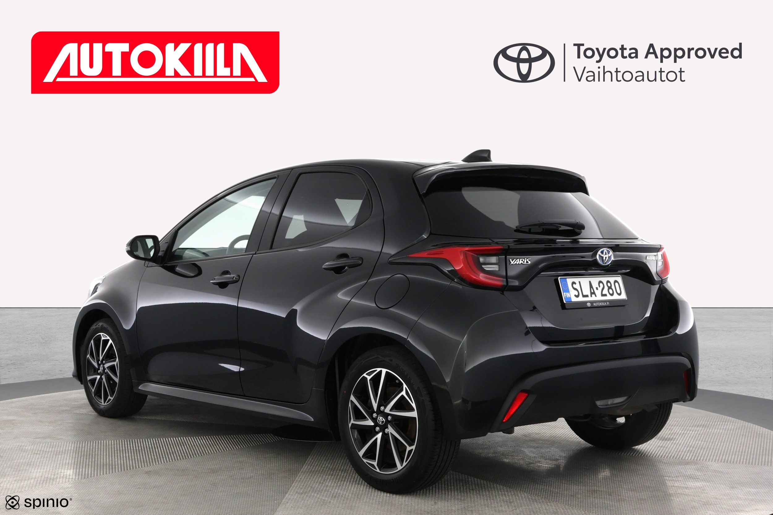 TOYOTA YARIS 2024