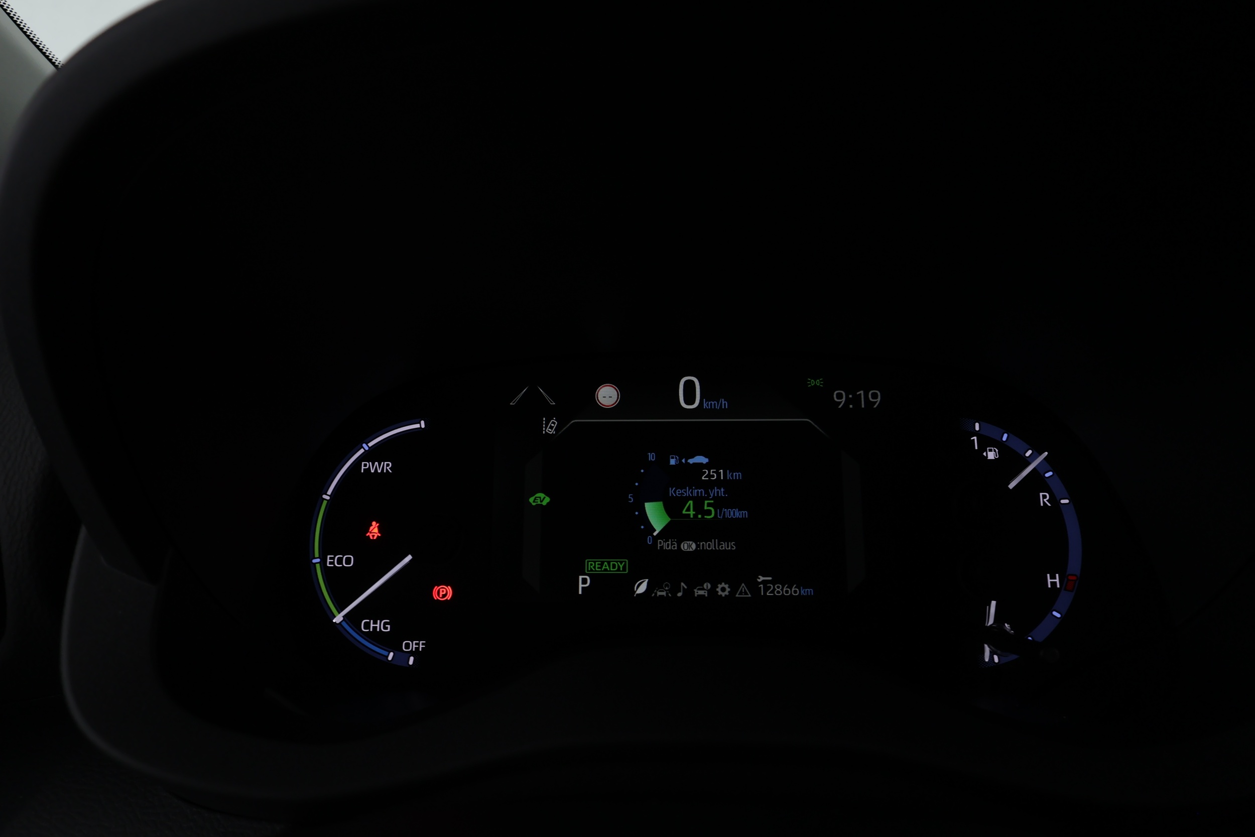 TOYOTA Yaris Cross 2024