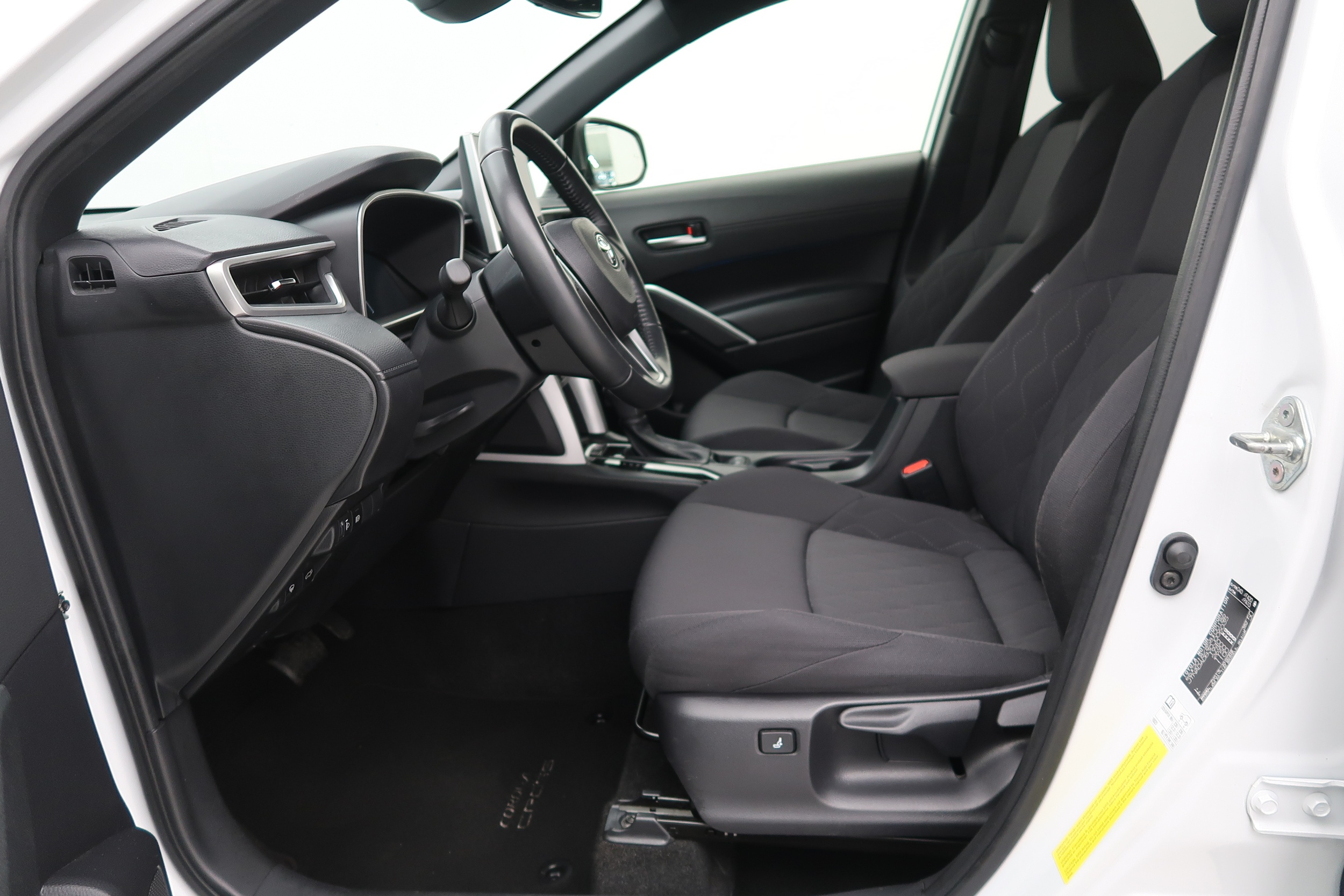 TOYOTA Corolla Cross 2024