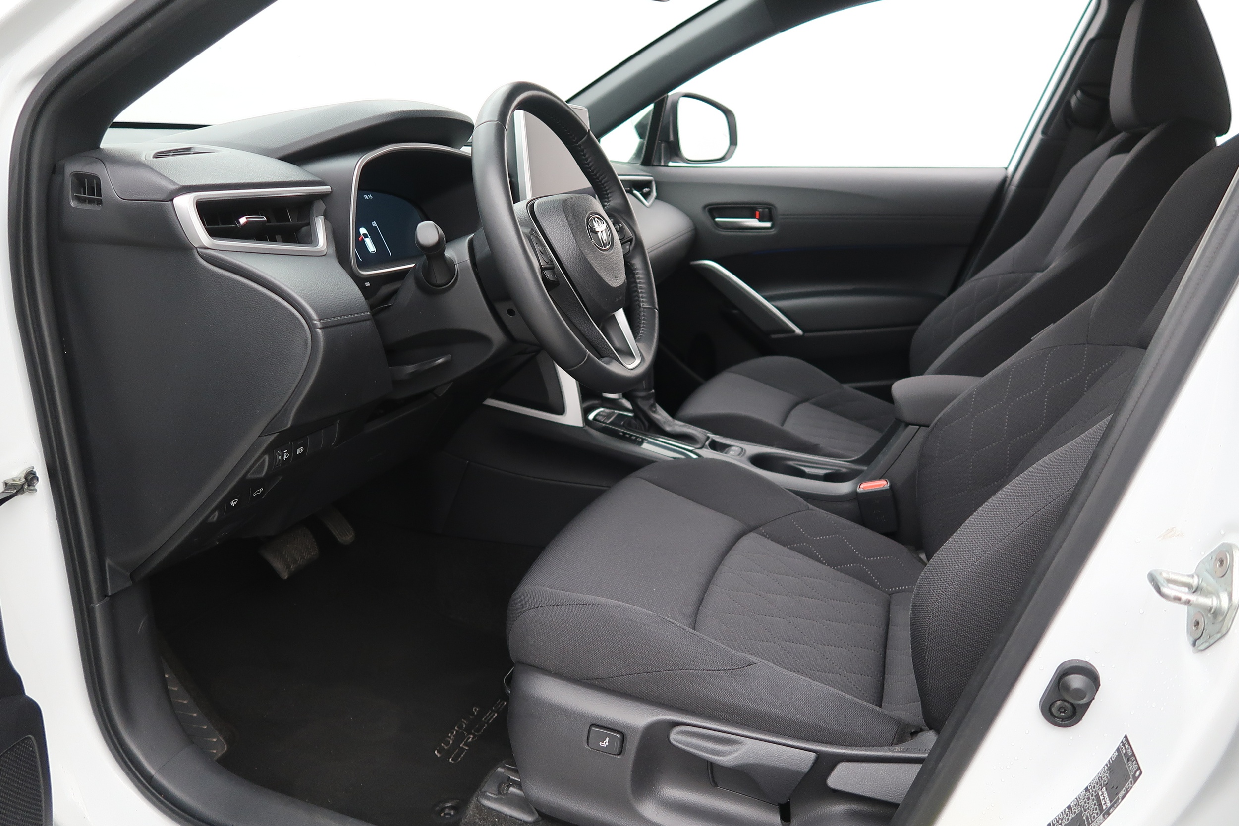 TOYOTA Corolla Cross 2024