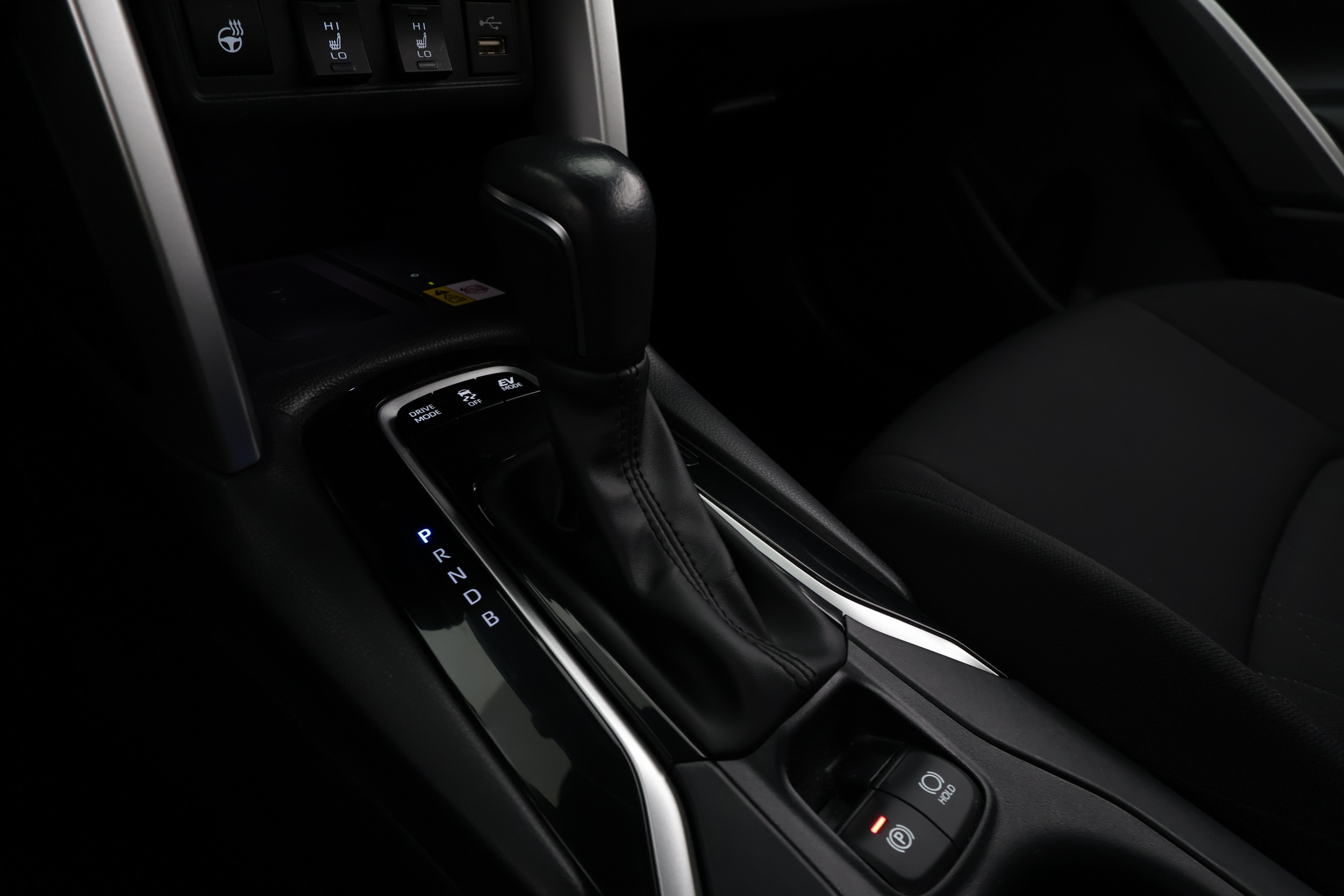 TOYOTA Corolla Cross 2024