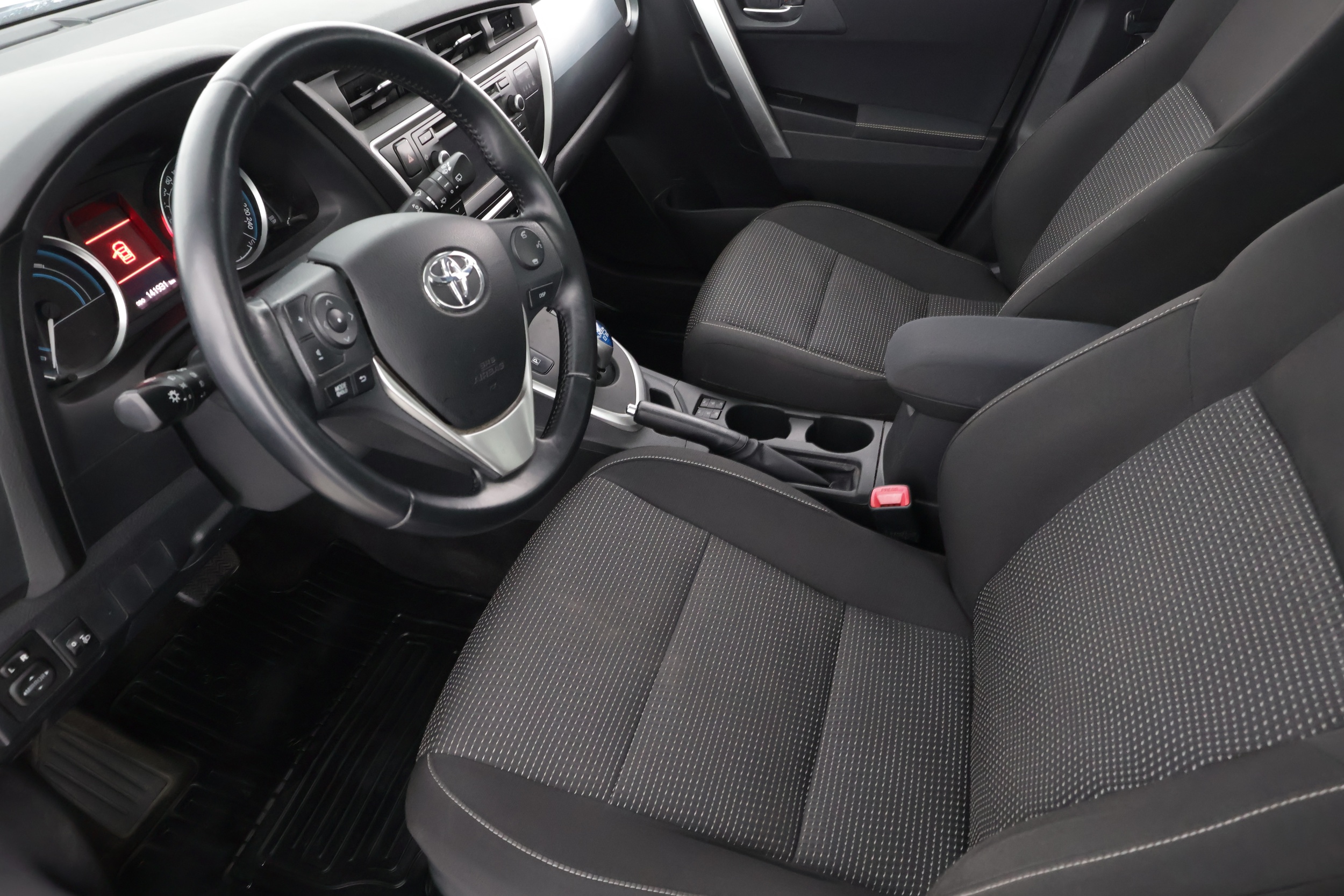 TOYOTA AURIS 2014