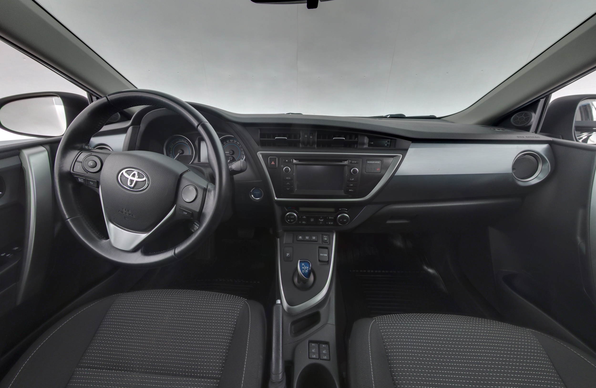 TOYOTA AURIS 2014