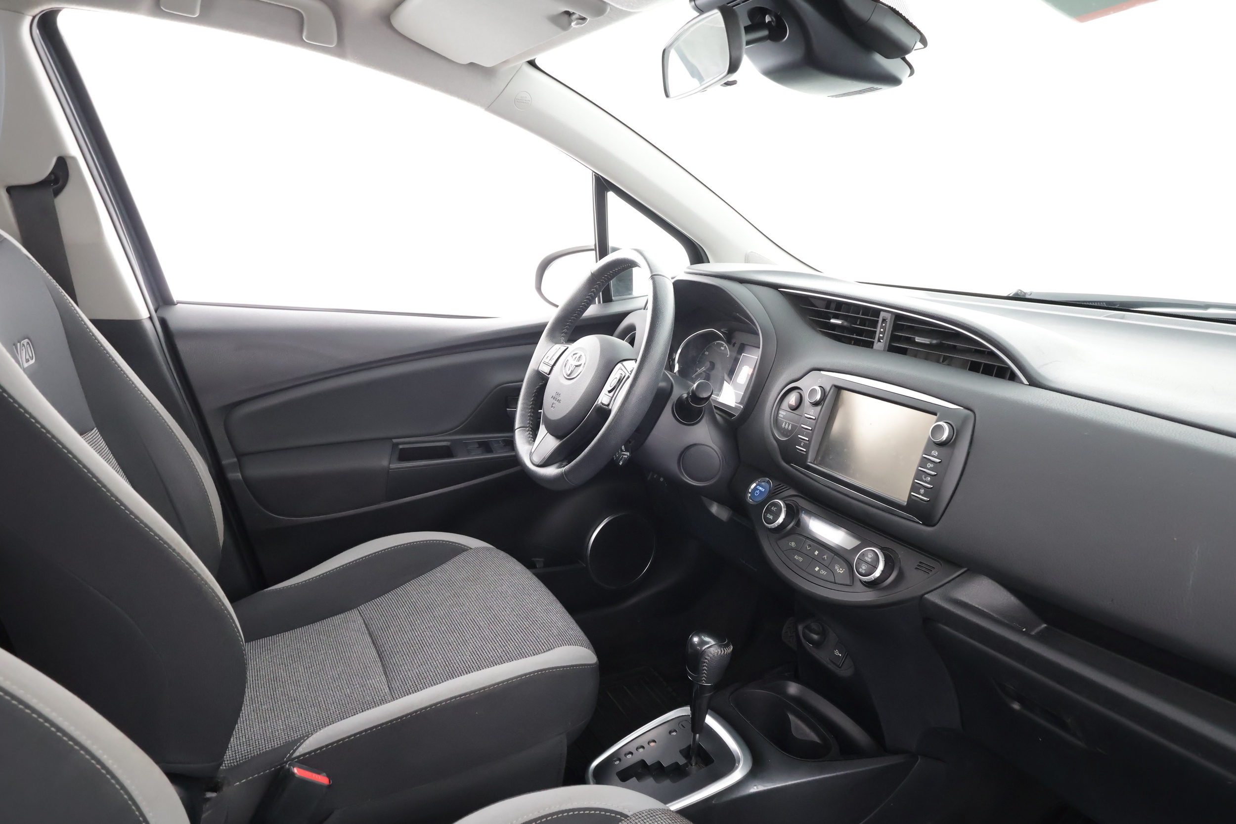 TOYOTA YARIS 2020