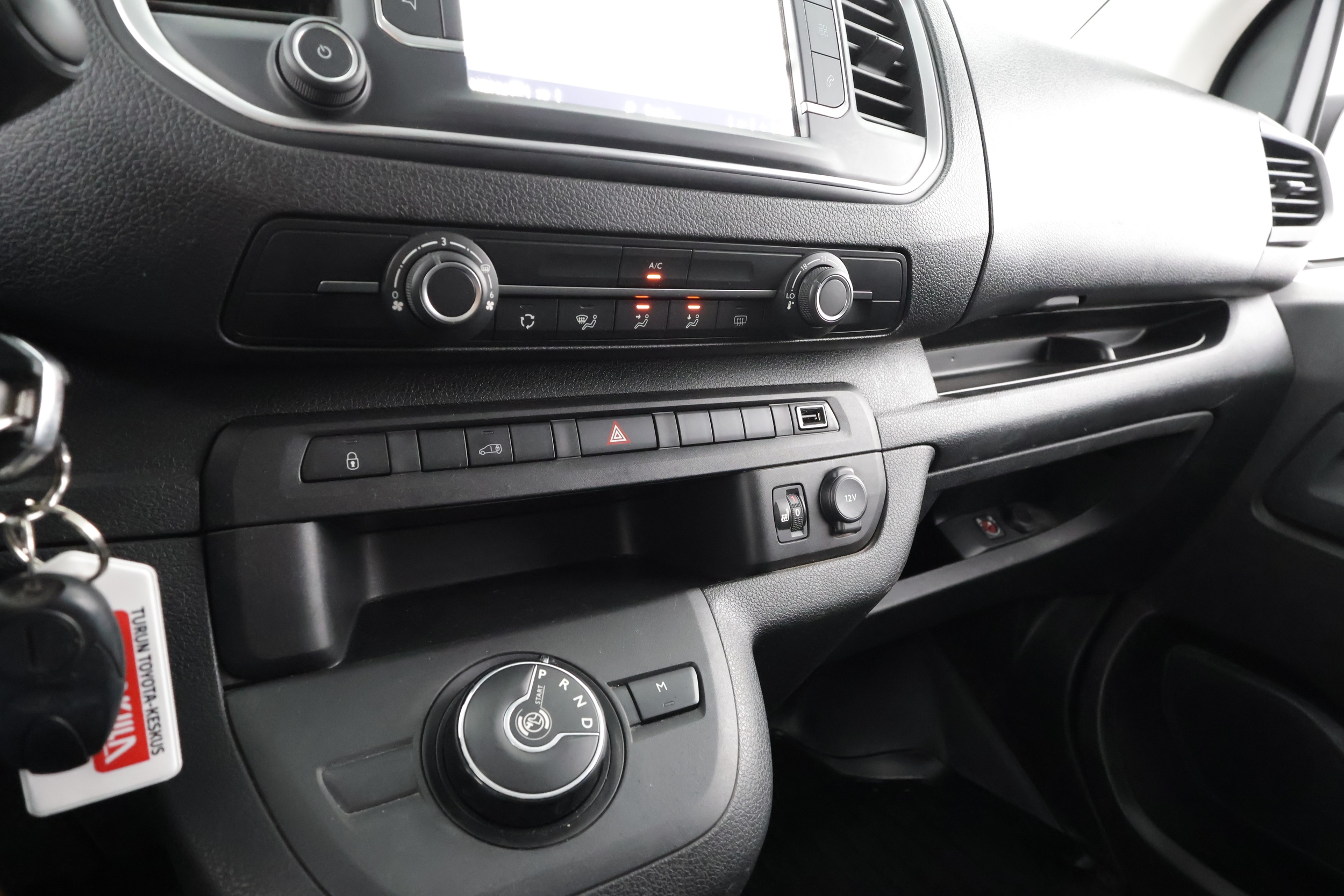 TOYOTA Proace 2023