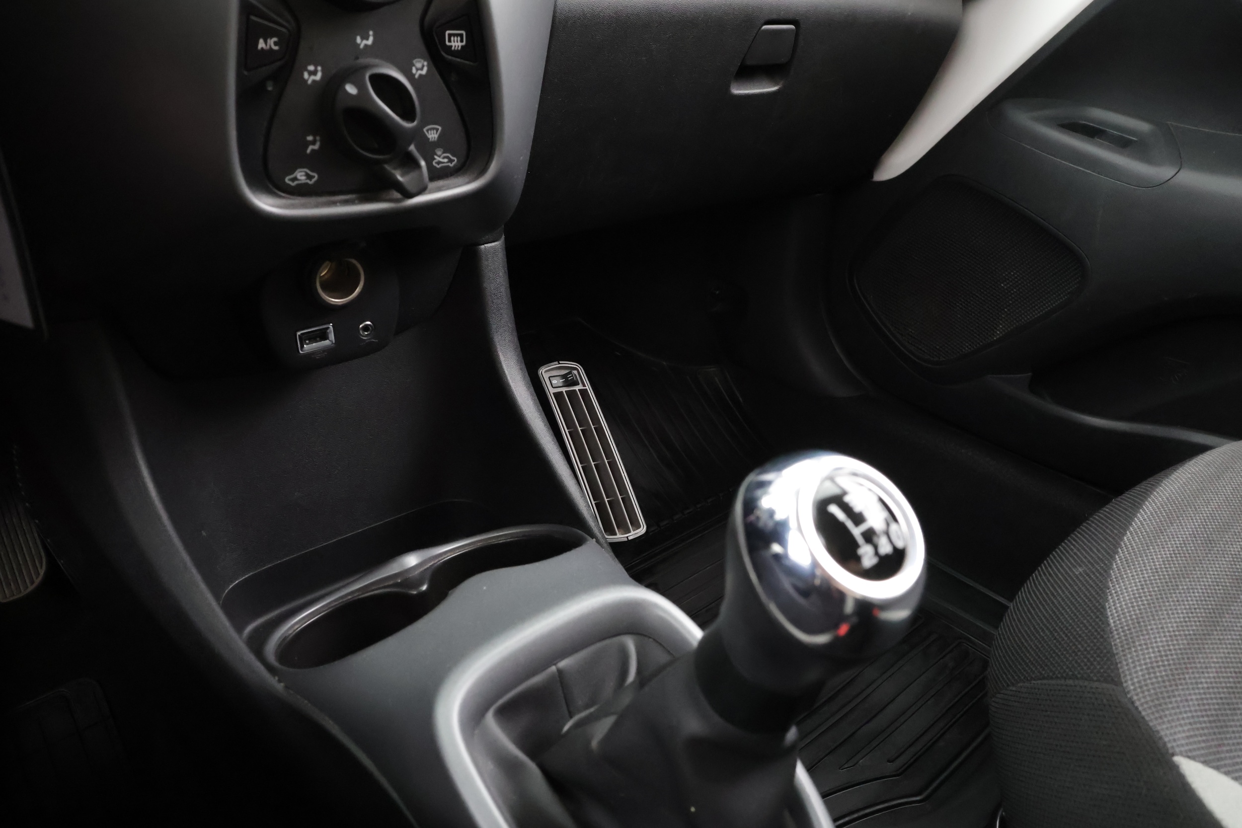 TOYOTA AYGO 2019