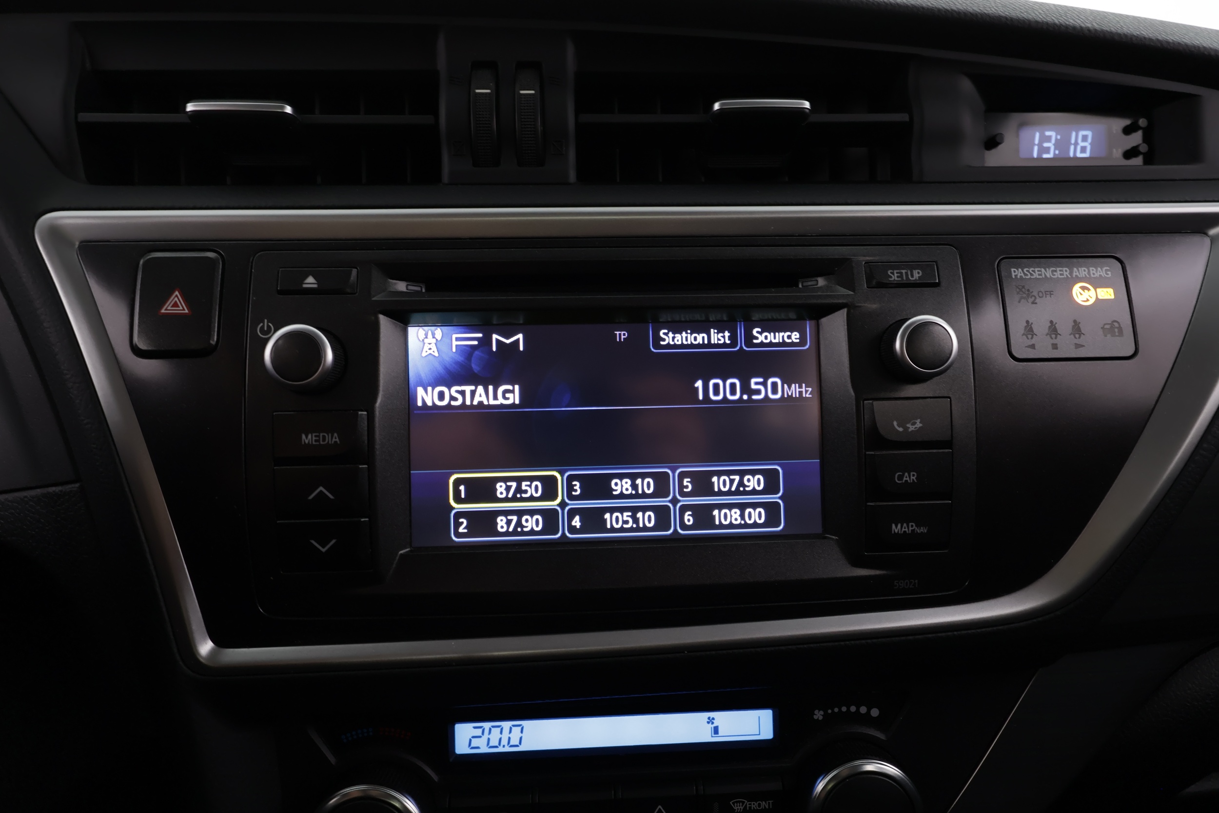 TOYOTA AURIS 2013