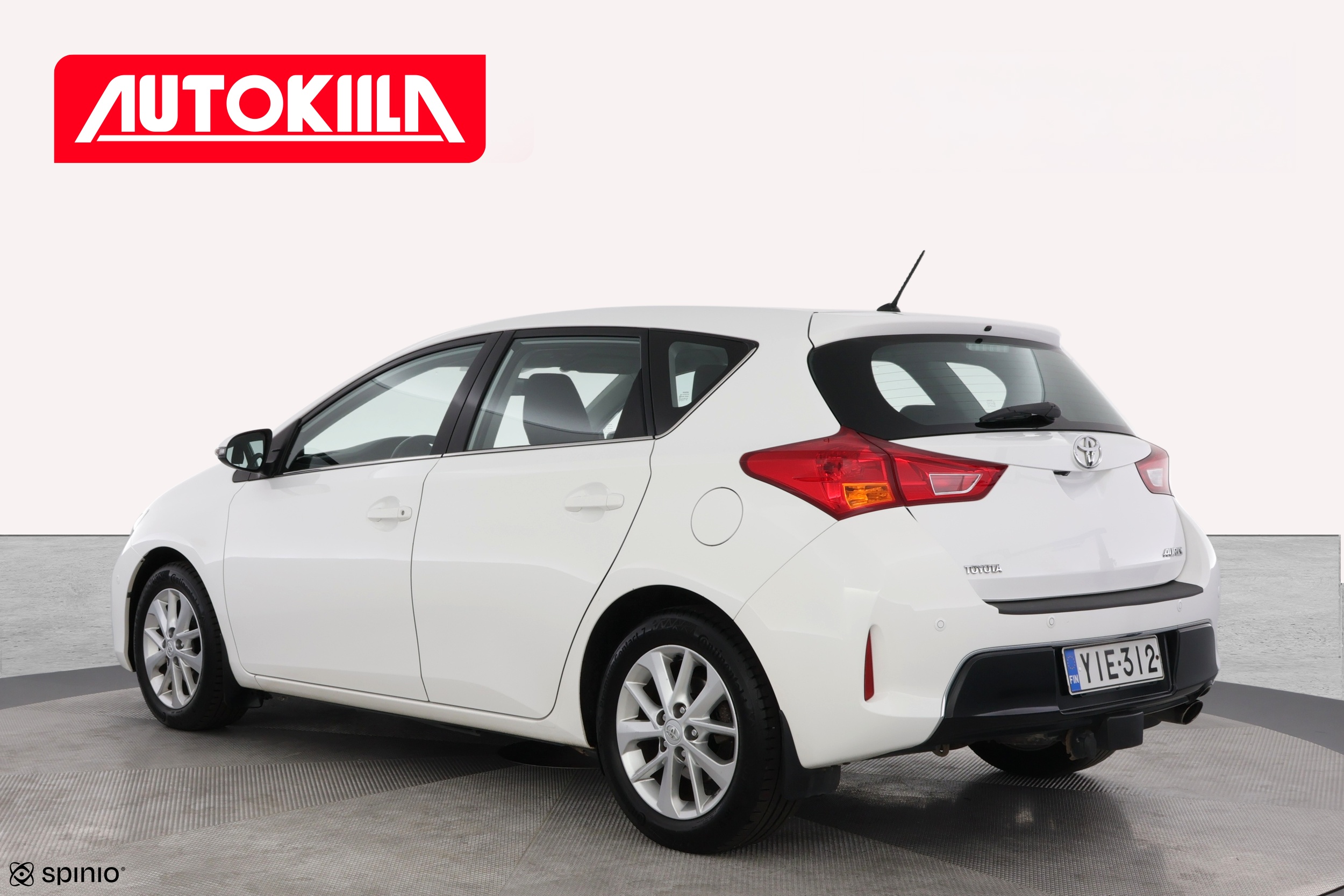 TOYOTA AURIS 2013