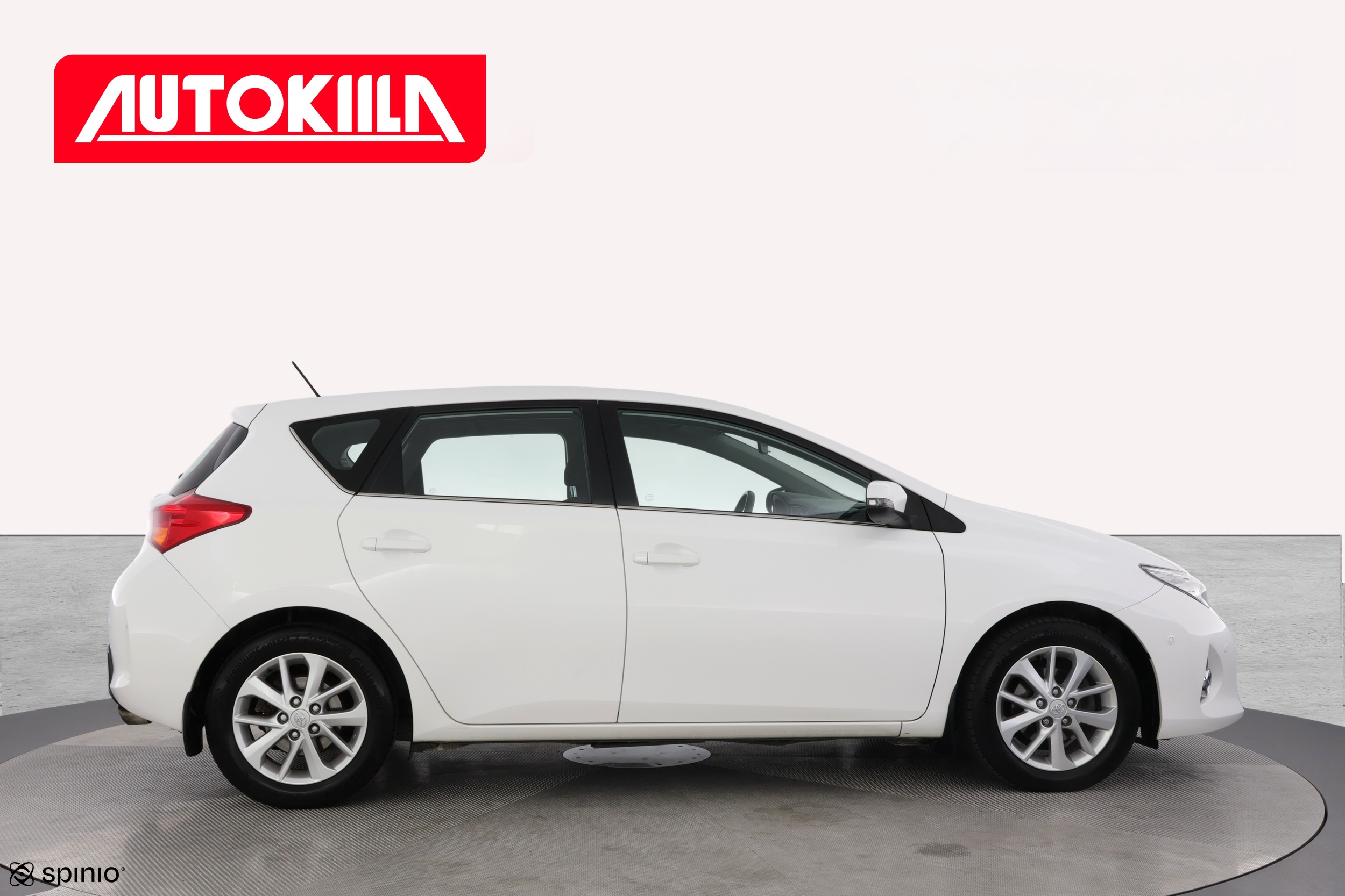 TOYOTA AURIS 2013