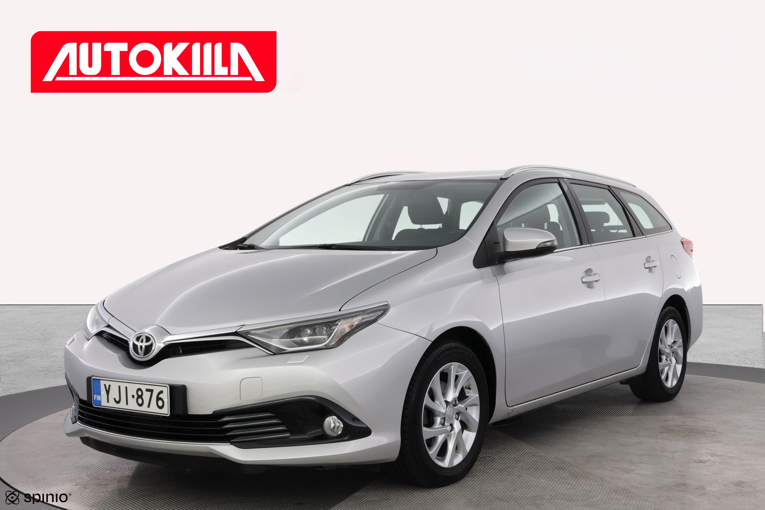 TOYOTA AURIS 2016