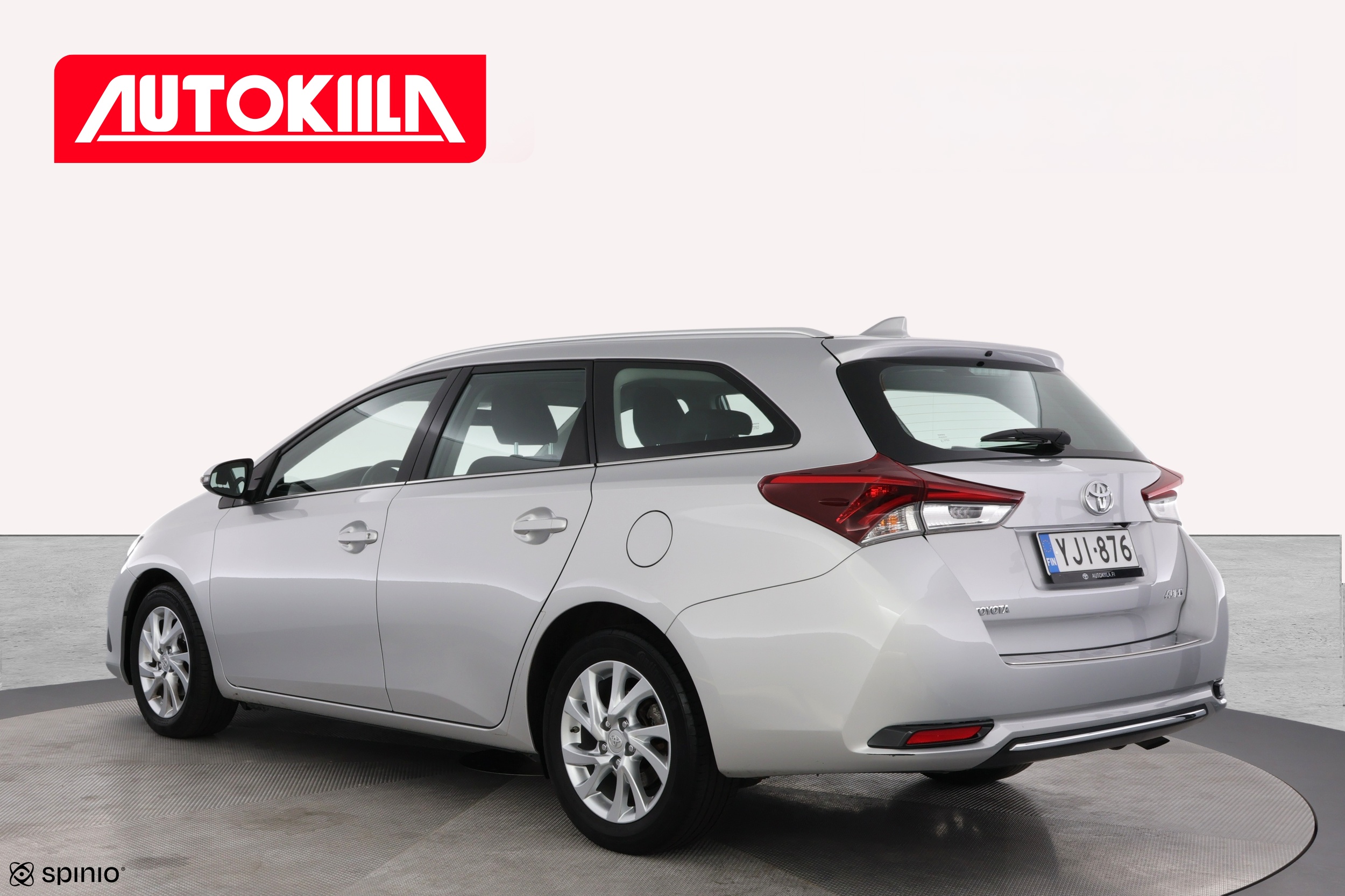 TOYOTA AURIS 2016