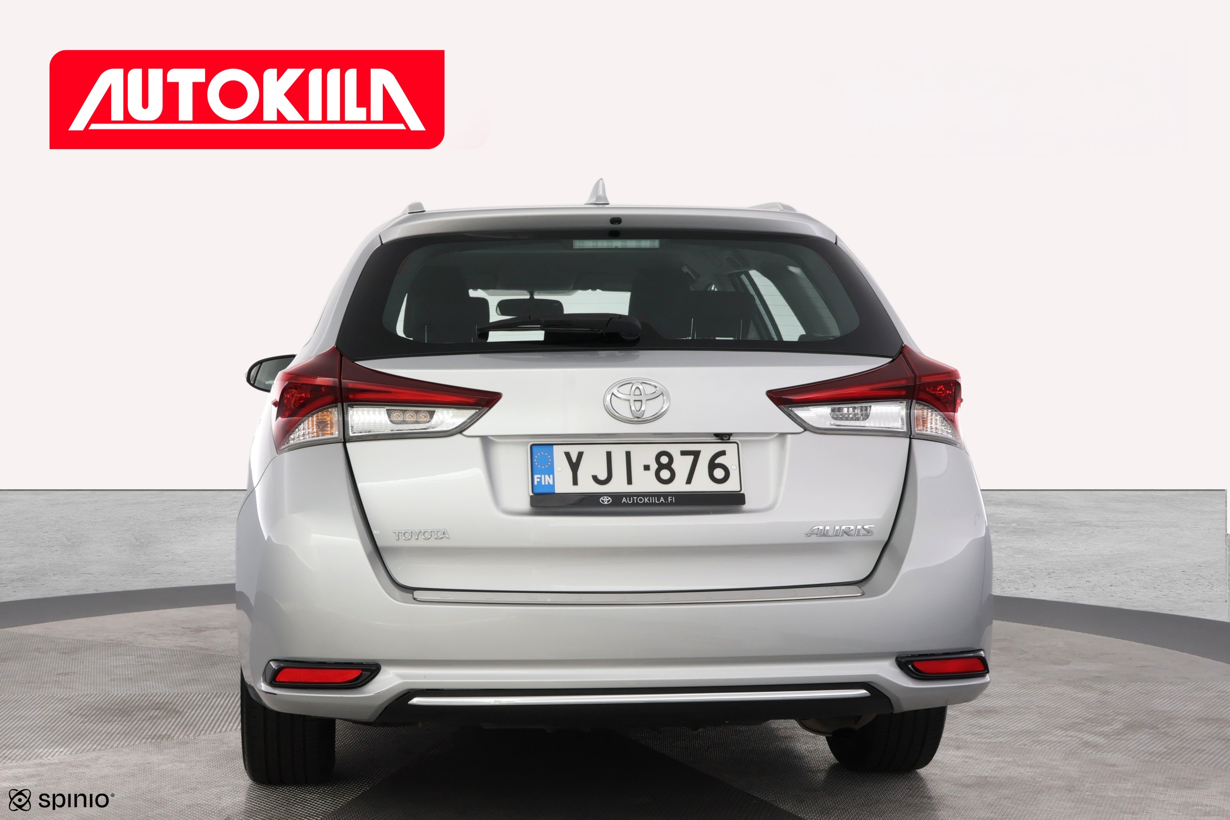 TOYOTA AURIS 2016