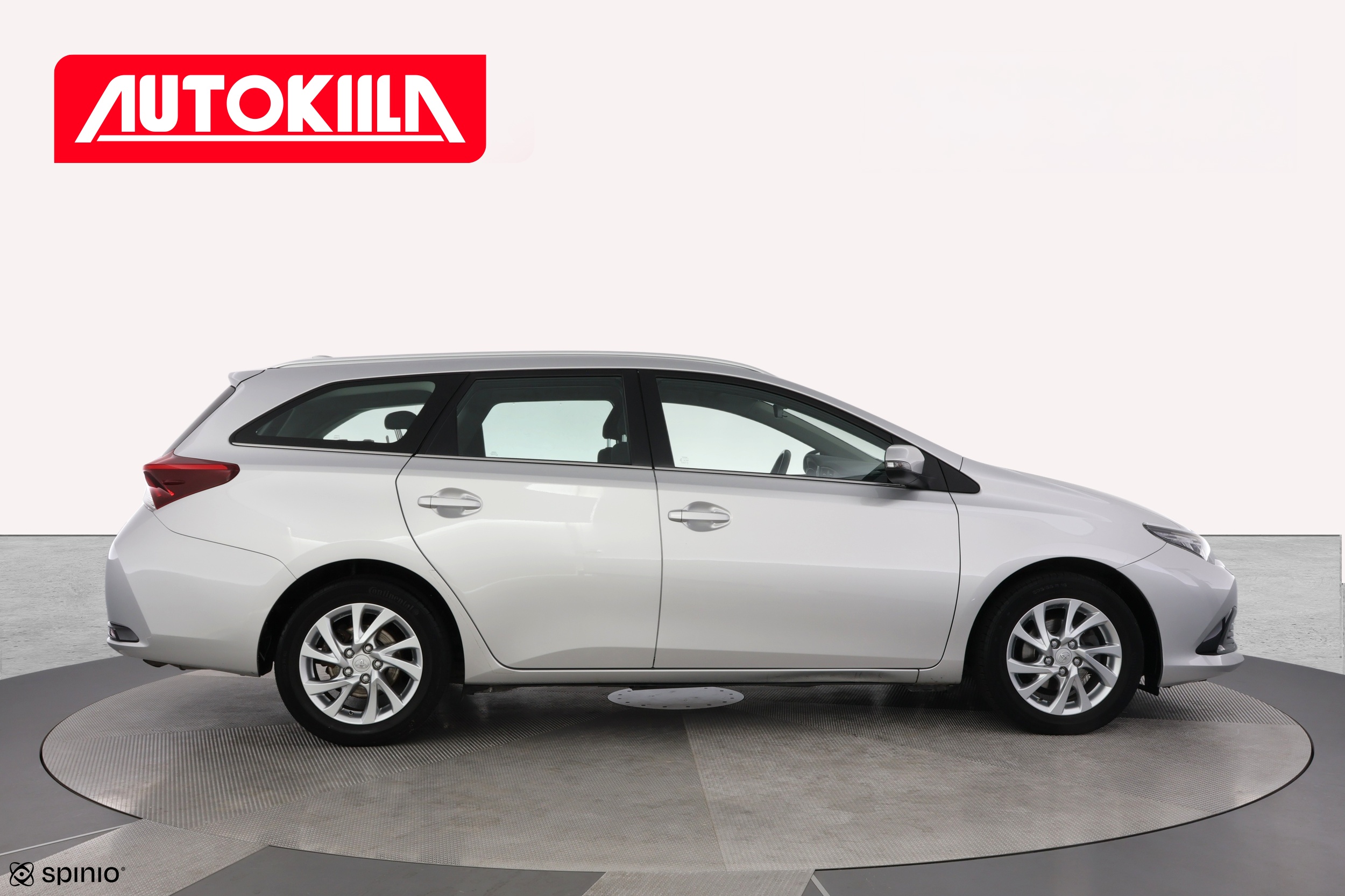 TOYOTA AURIS 2016