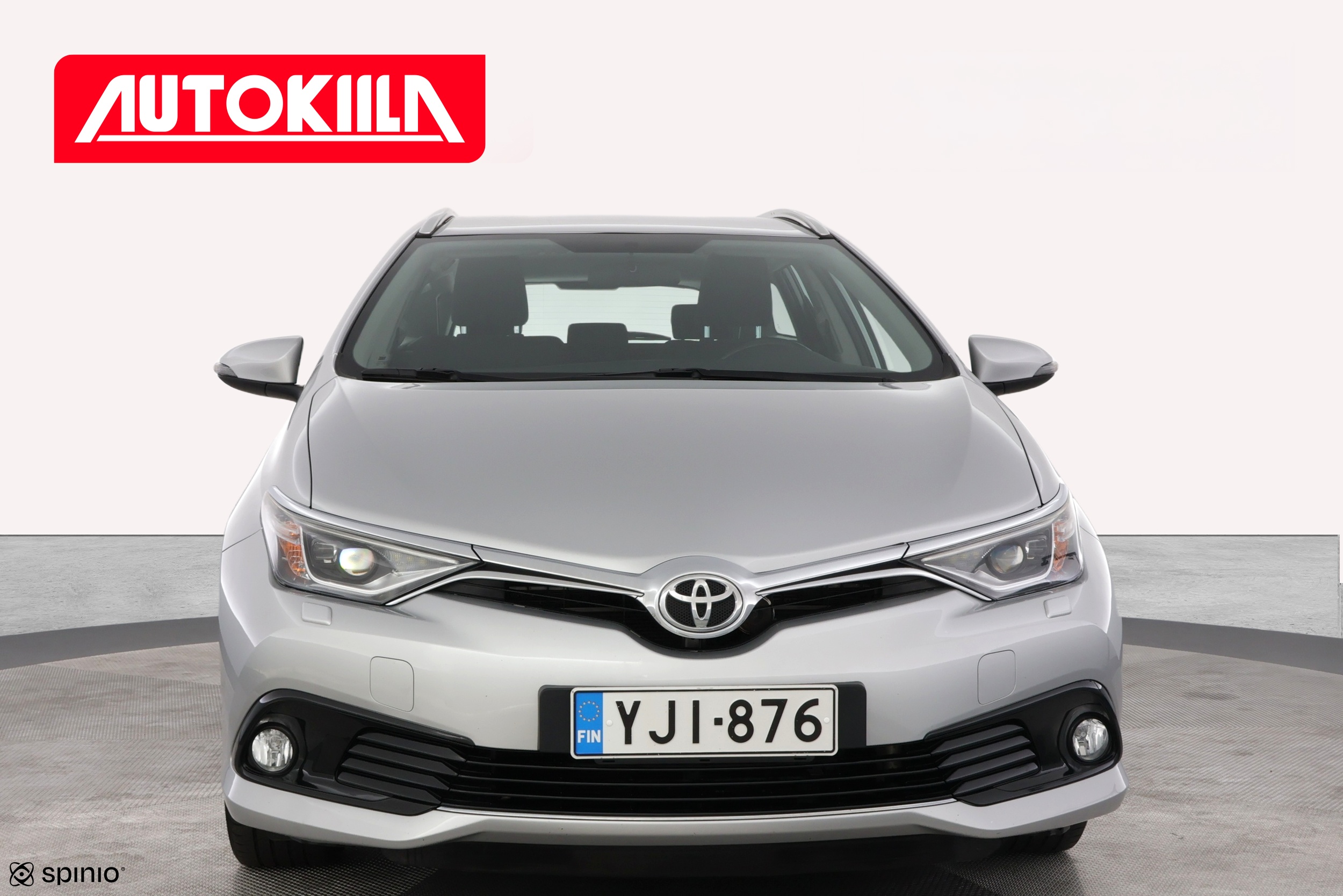 TOYOTA AURIS 2016
