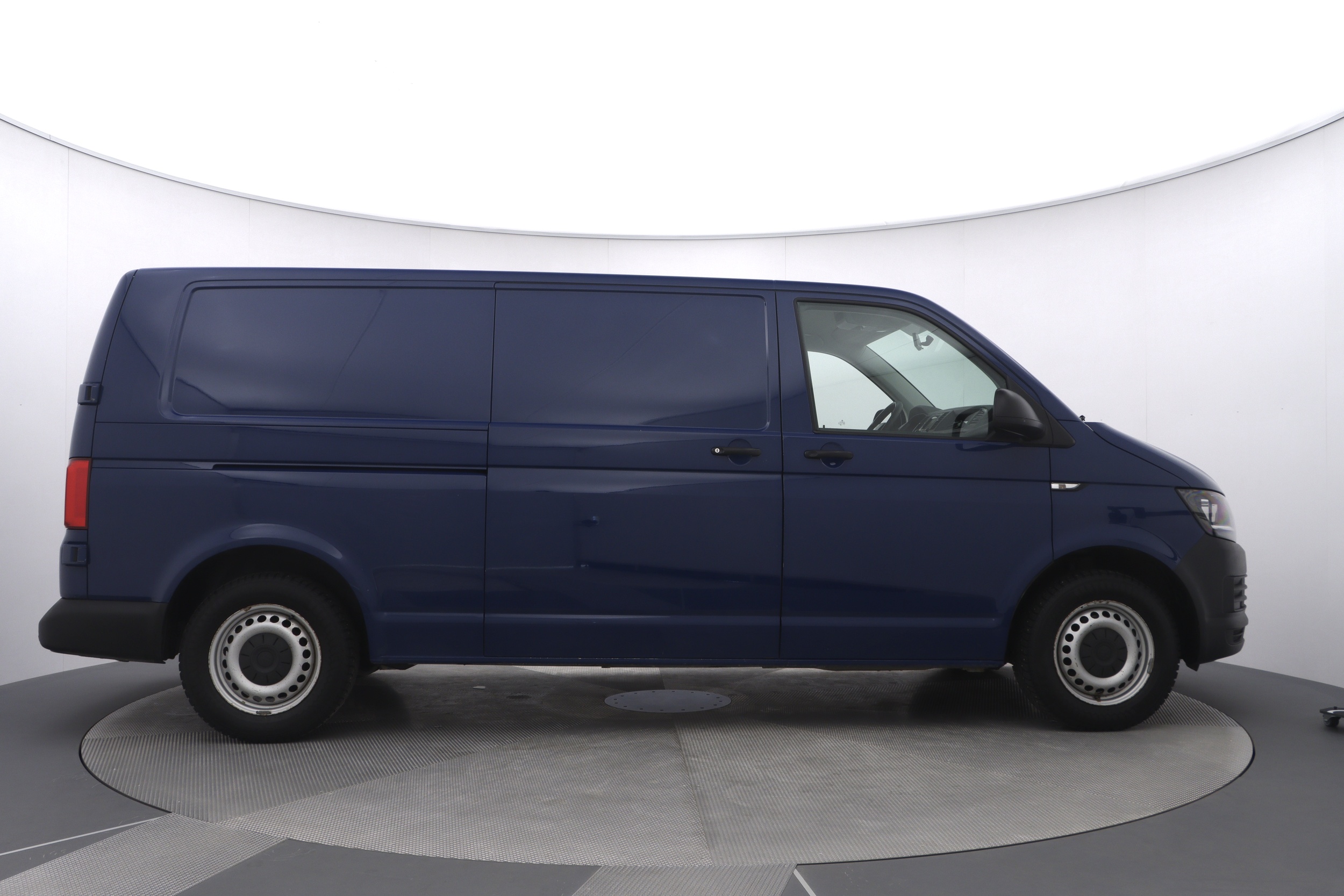 VOLKSWAGEN TRANSPORTER 2017