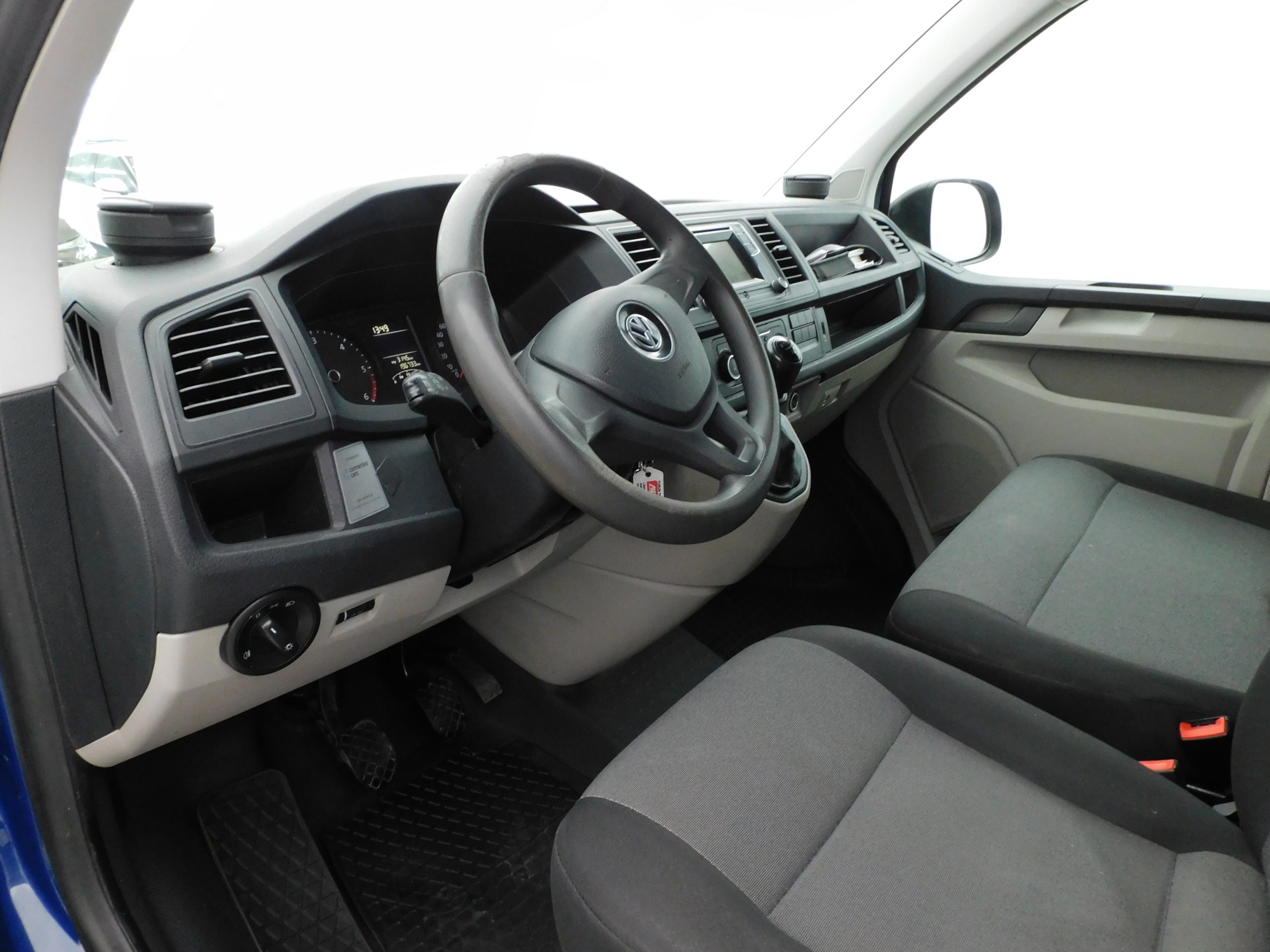 VOLKSWAGEN TRANSPORTER 2017