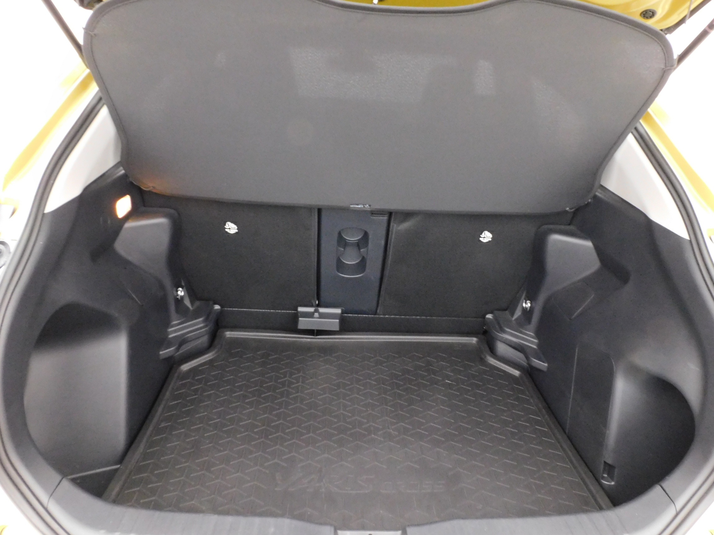 TOYOTA Yaris Cross 2024