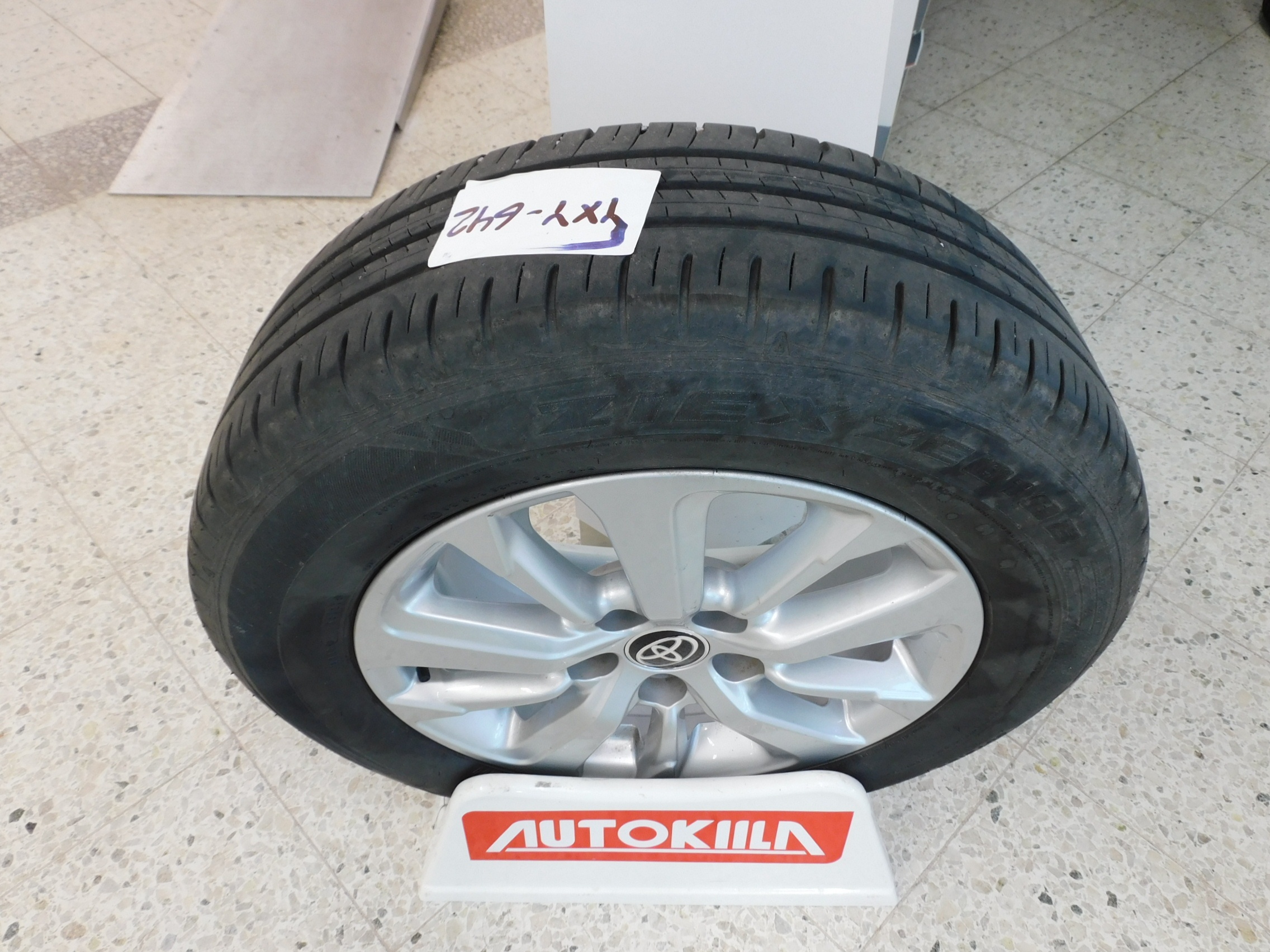 TOYOTA Yaris Cross 2024