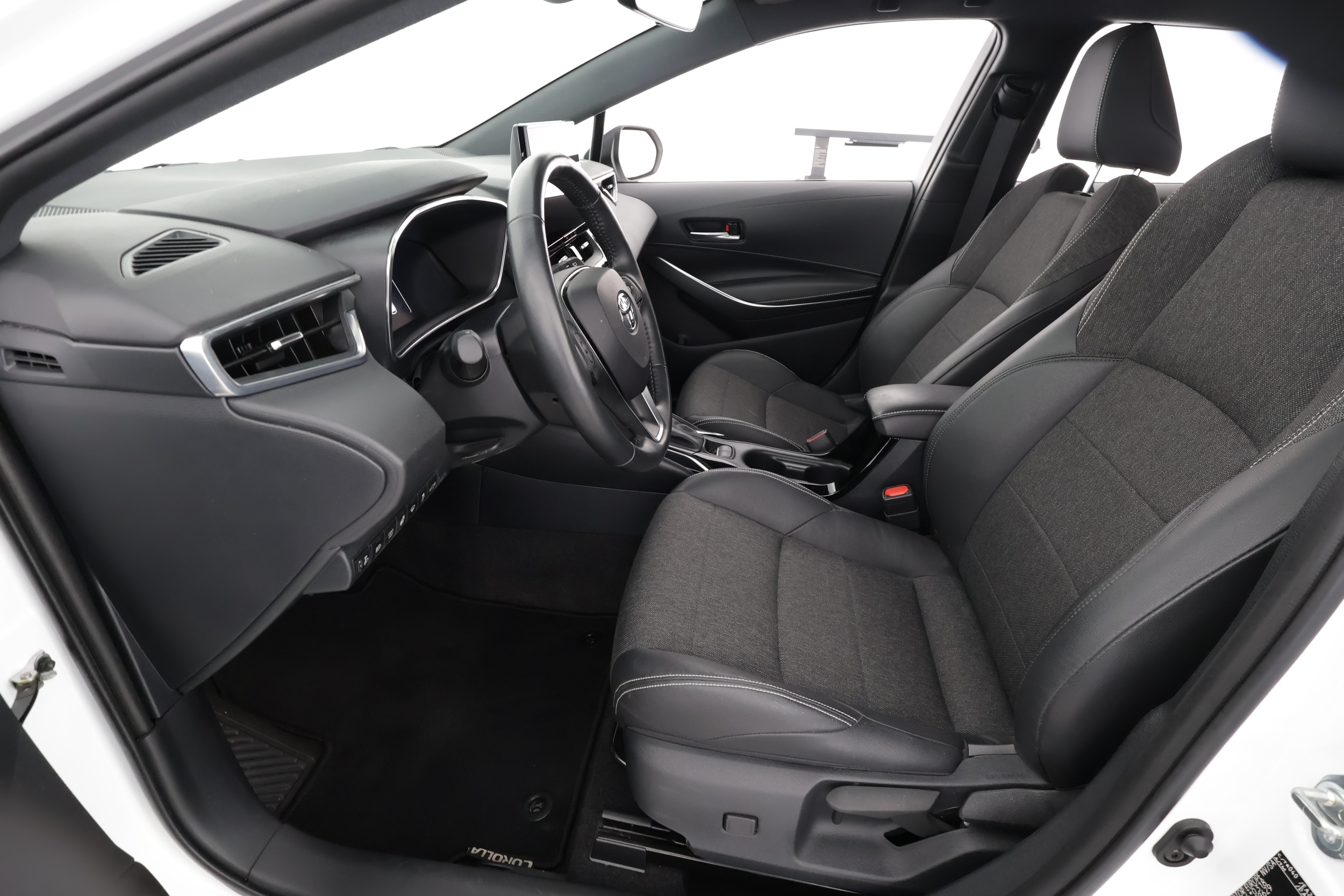 TOYOTA COROLLA 2024
