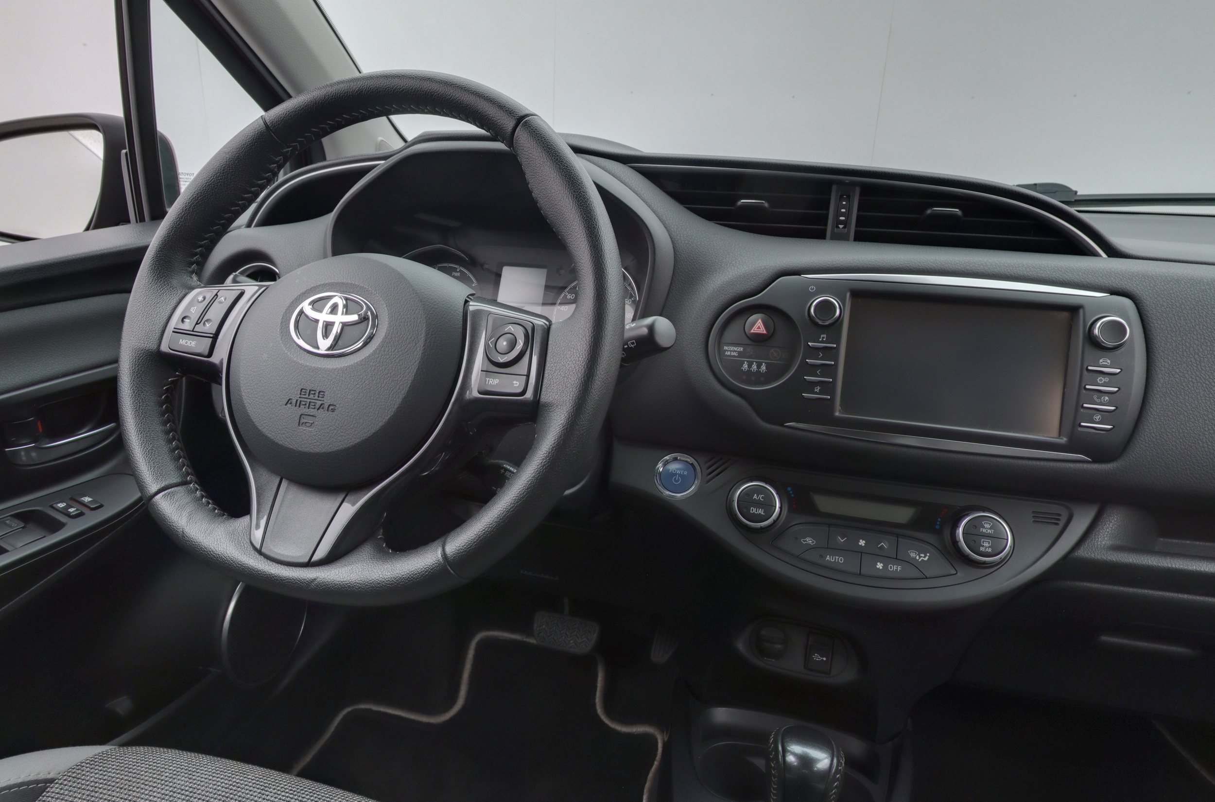 TOYOTA YARIS 2019