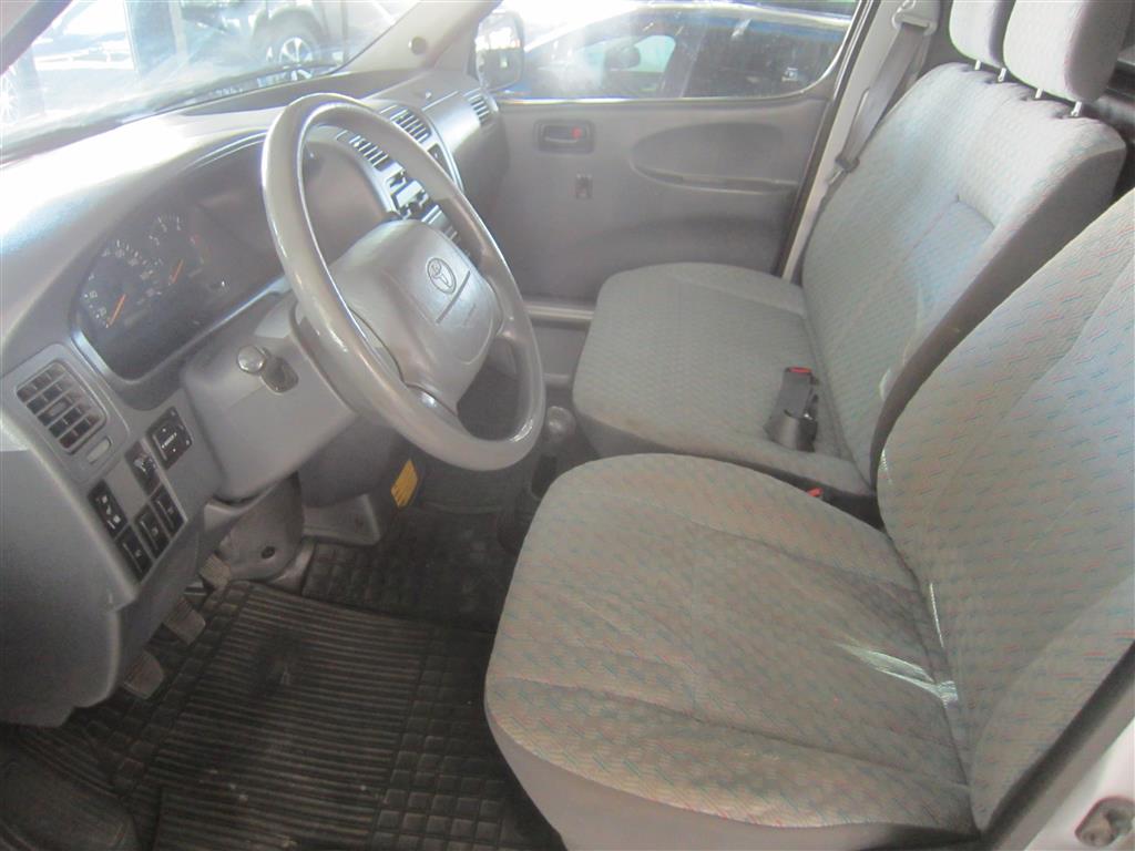 Toyota Hiace 2003