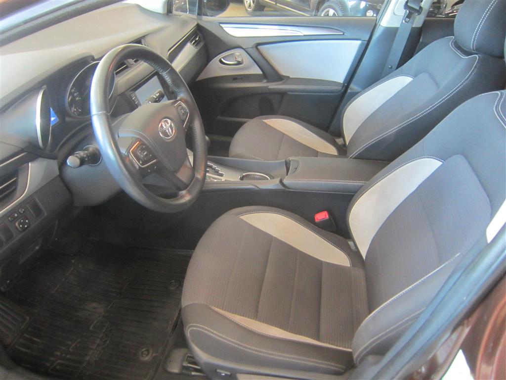 Toyota Avensis 2017