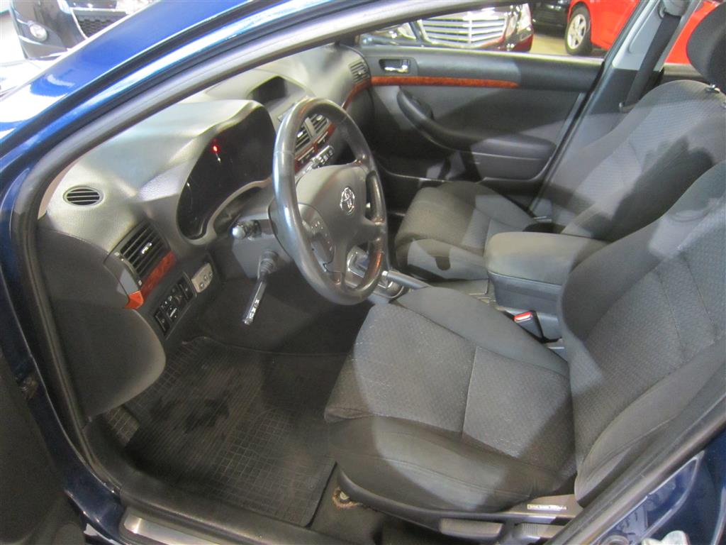 Toyota Avensis 2005