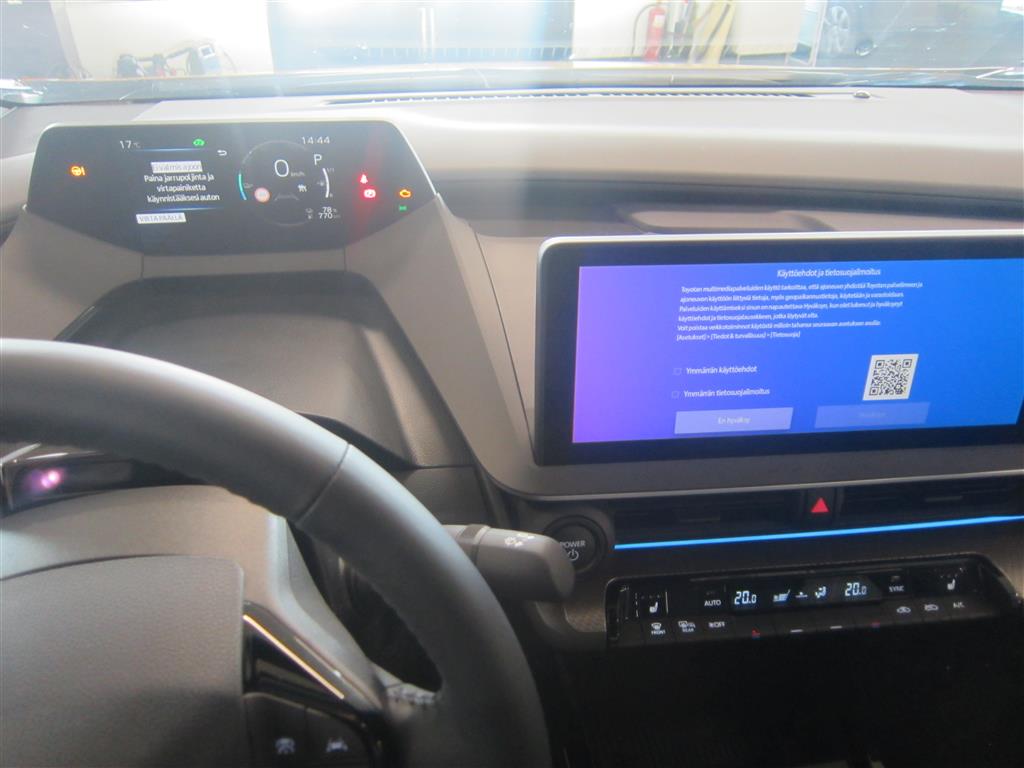 Toyota Prius Plug-in 2023