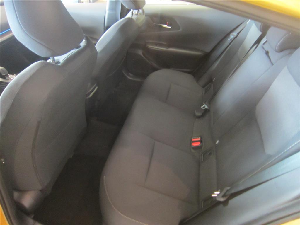 Toyota Prius Plug-in 2023