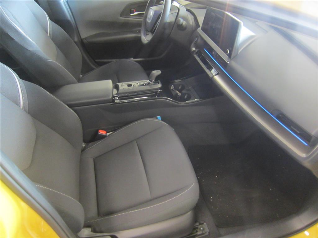 Toyota Prius Plug-in 2023