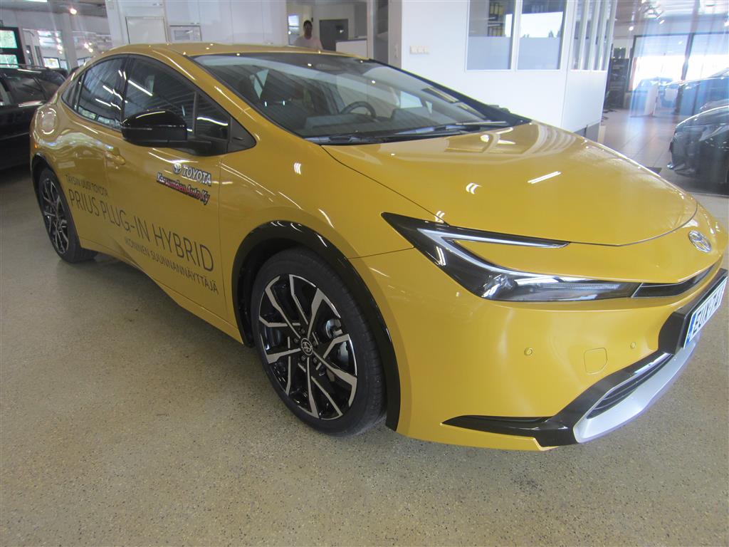 Toyota Prius Plug-in 2023