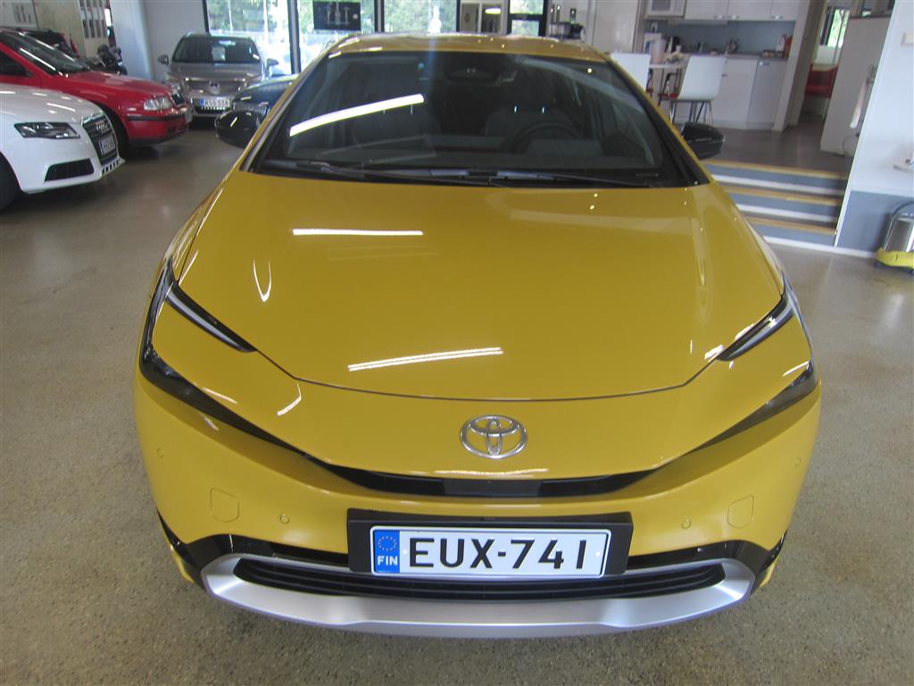 Toyota Prius Plug-in 2023