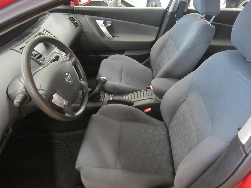 Nissan Primera 2005