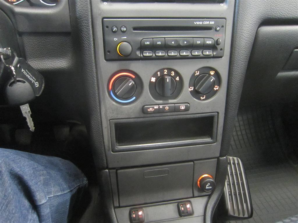 Opel Astra 2003