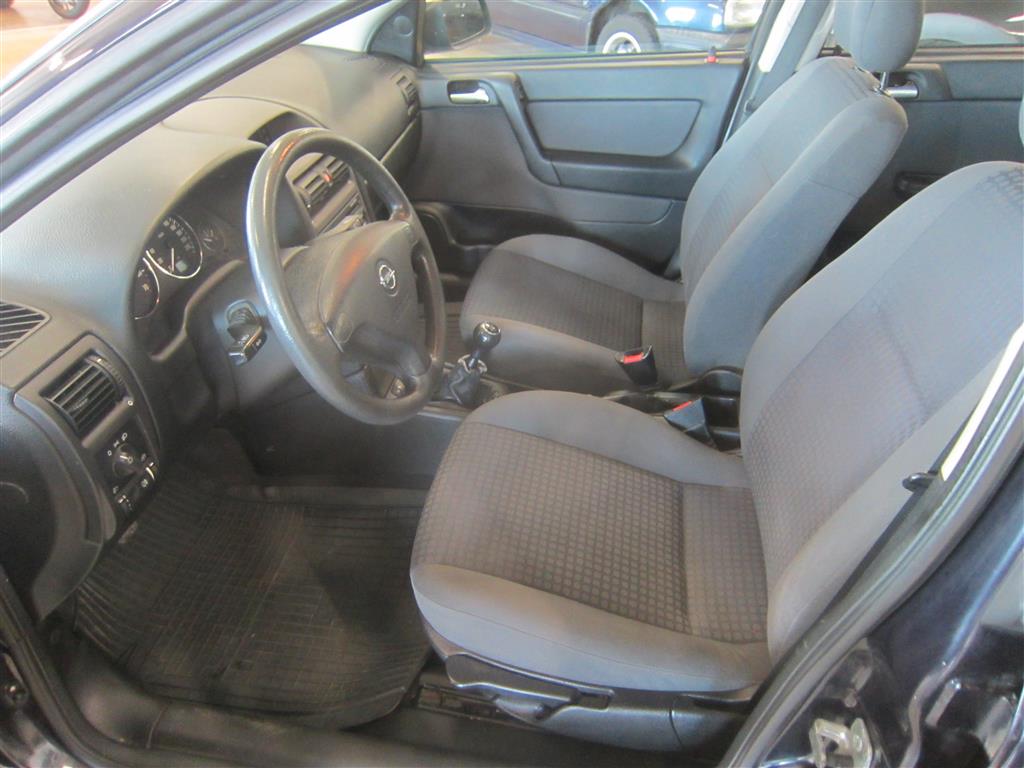 Opel Astra 2003