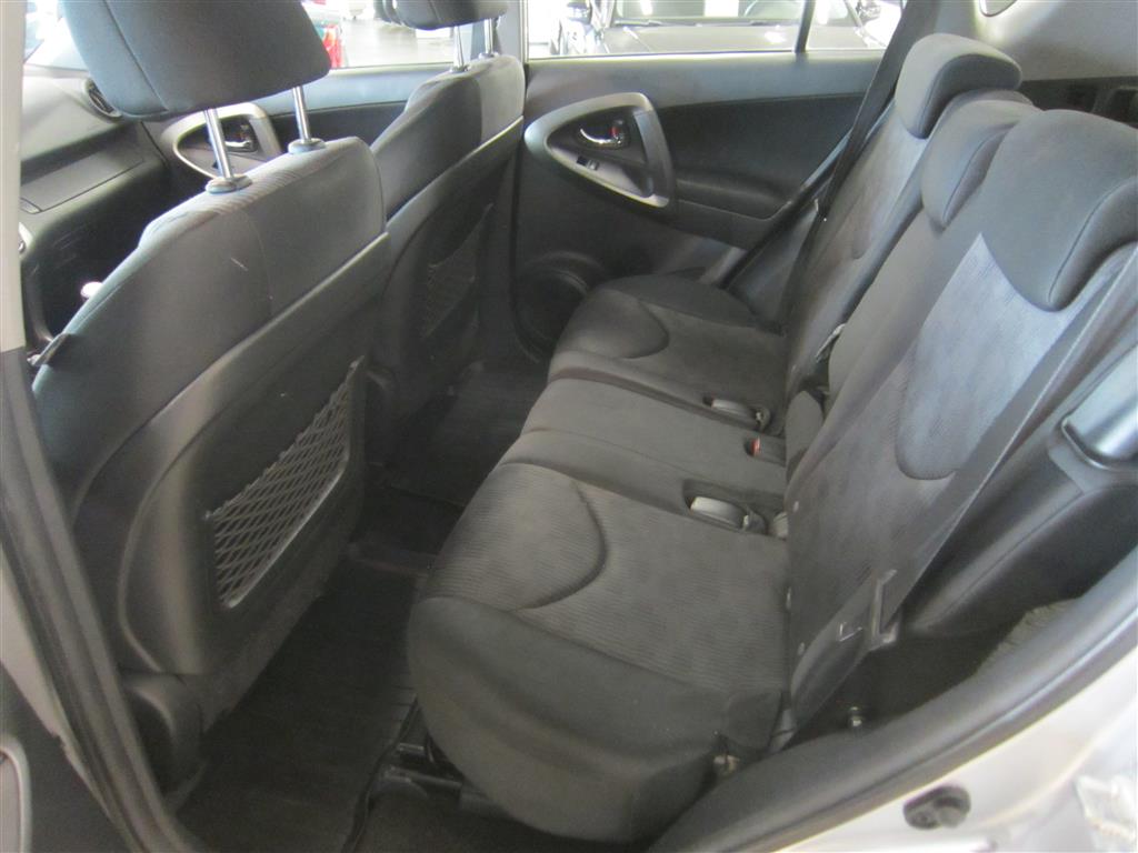 Toyota RAV4 2010