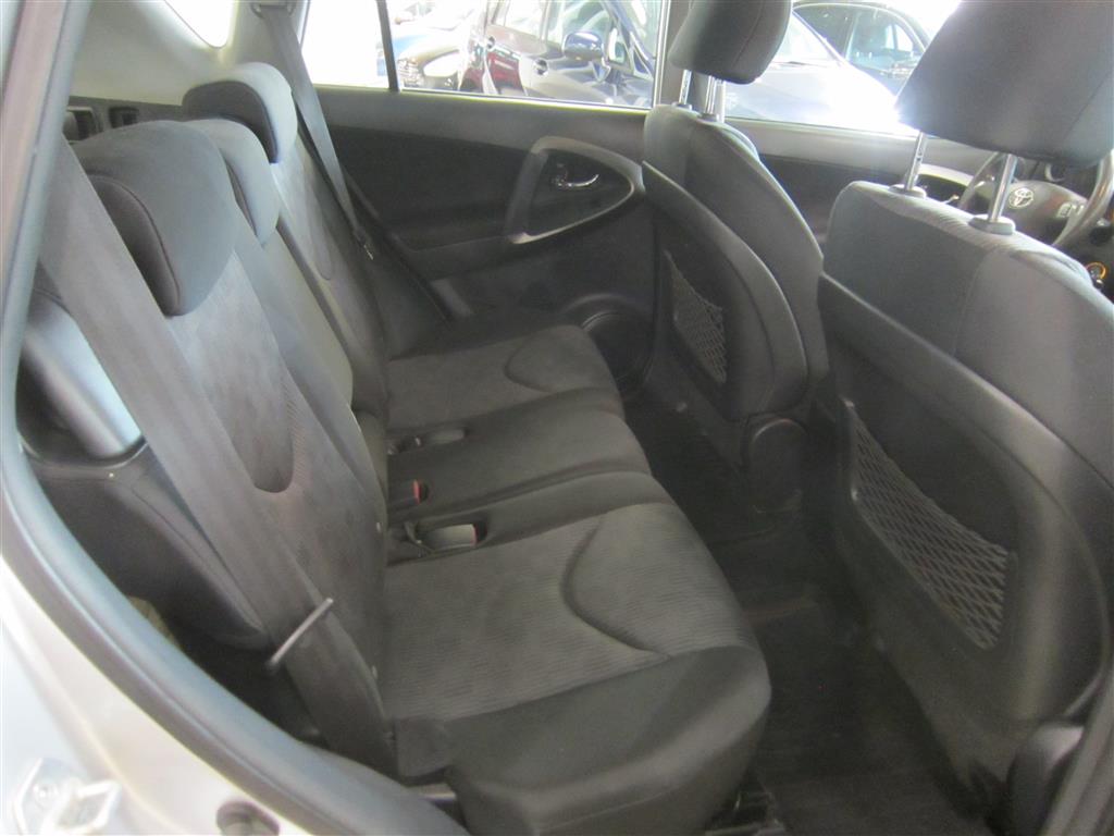 Toyota RAV4 2010
