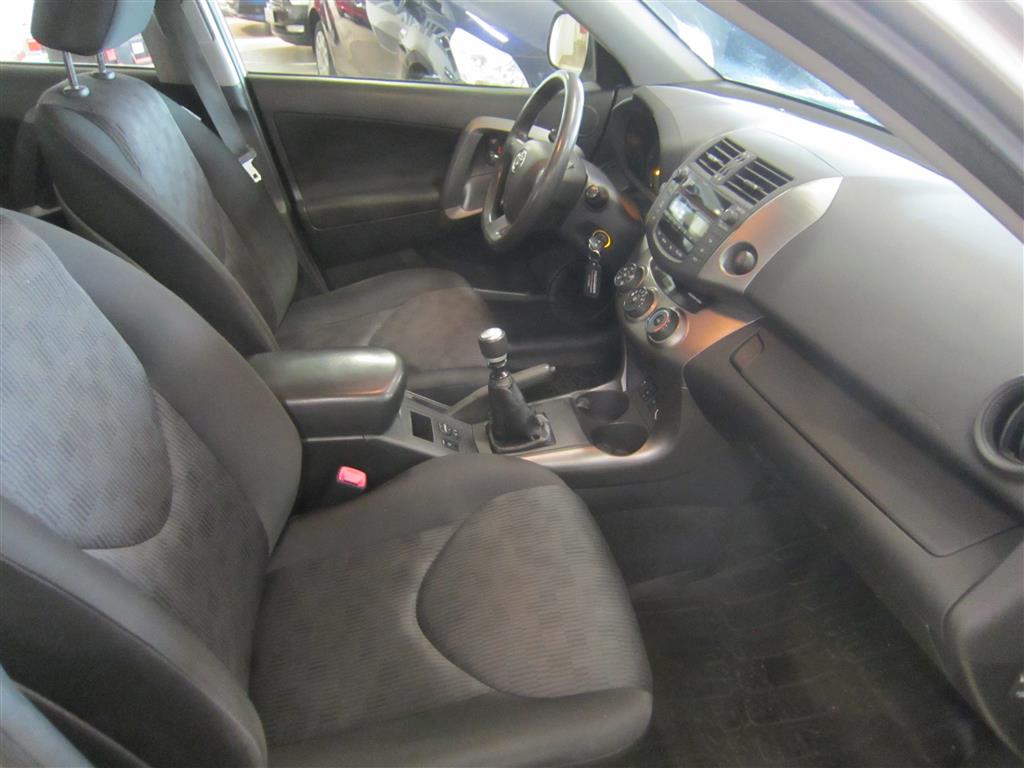 Toyota RAV4 2010