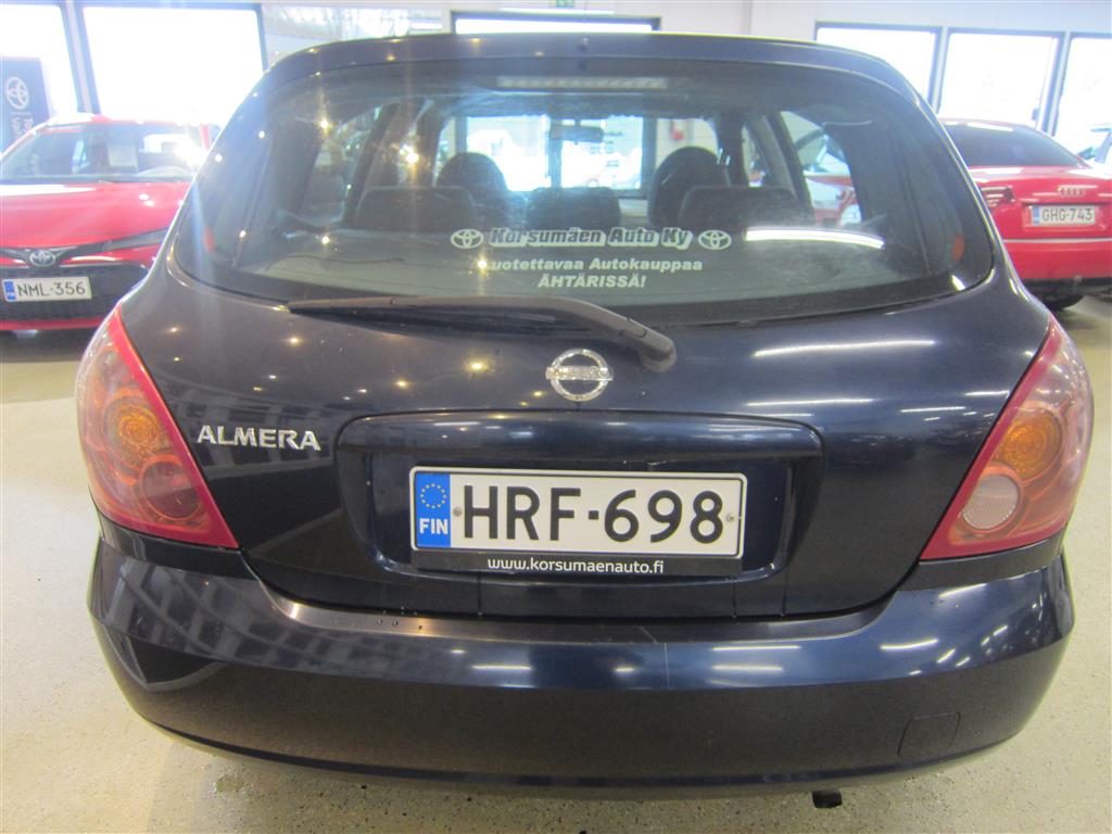Nissan Almera 2005